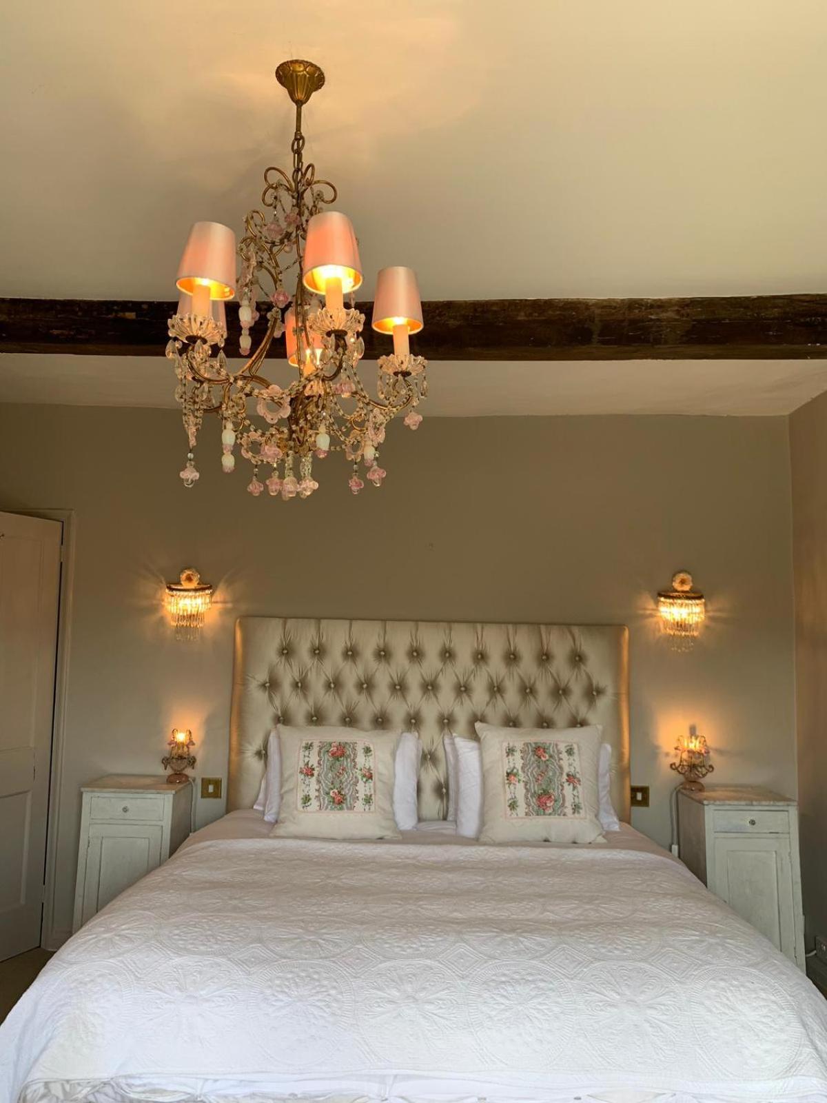 King Suite with Balcony photo 1