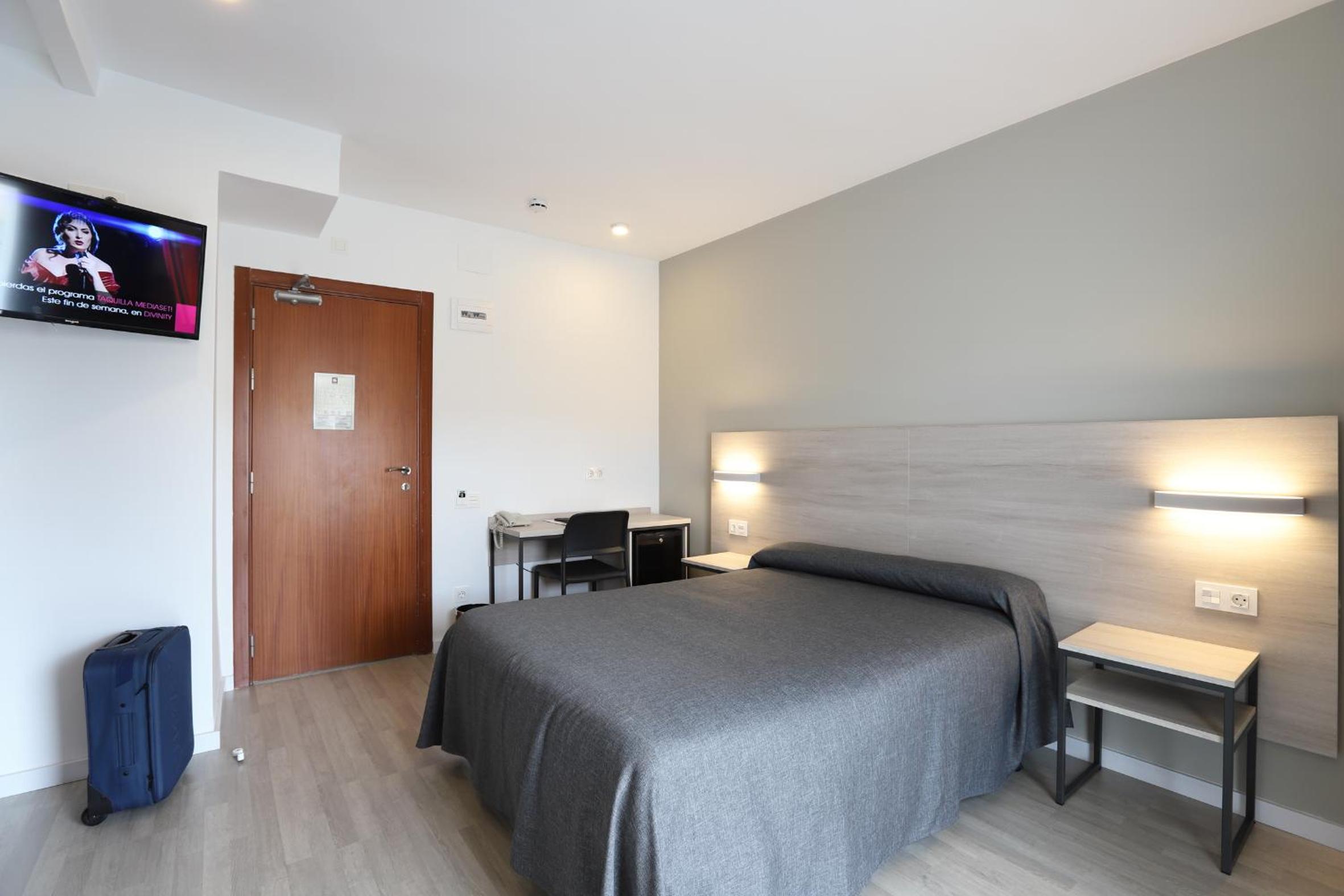 Habitación Doble con Vista a la Piscina