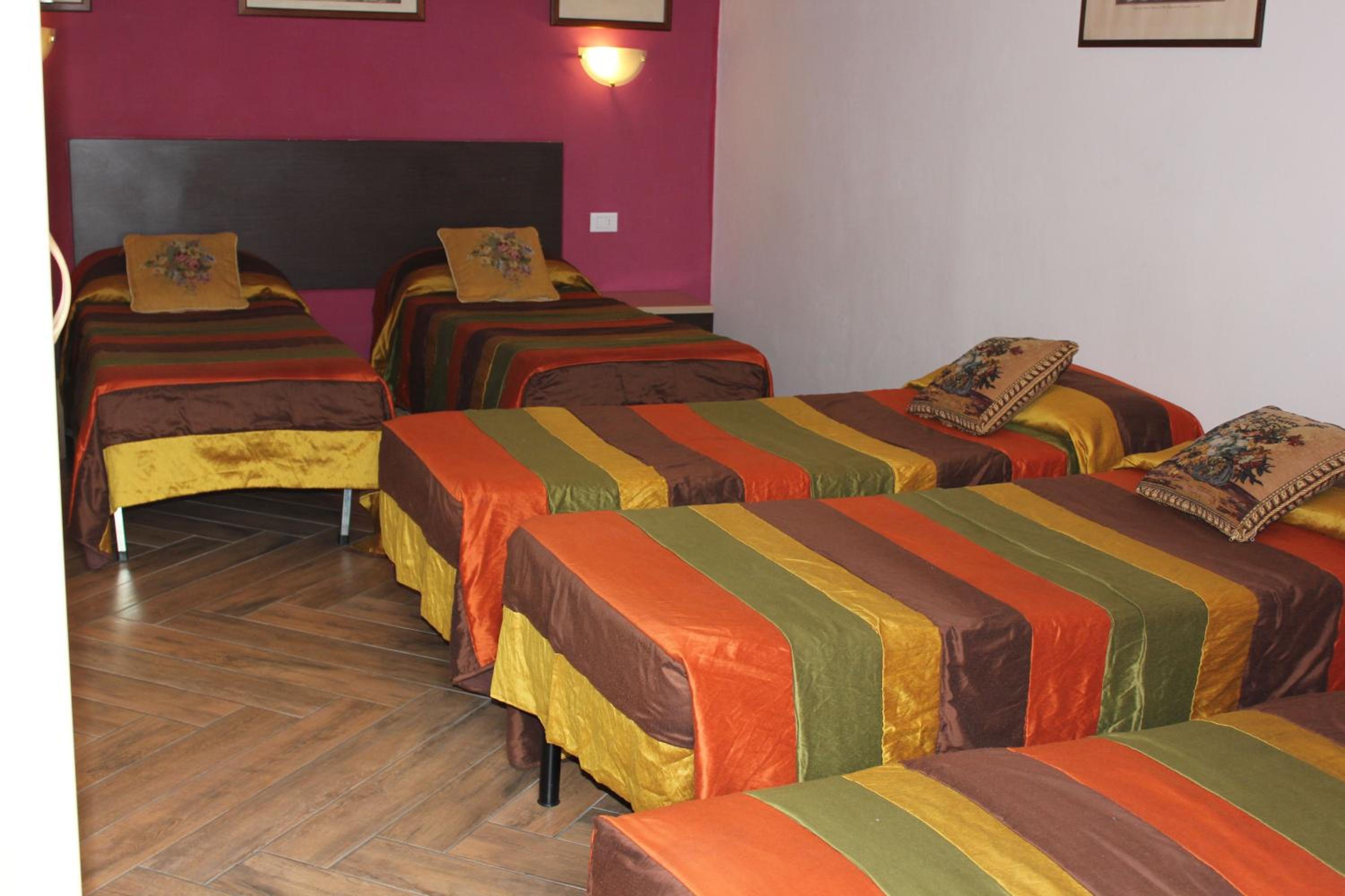 Quintuple Room photo 2
