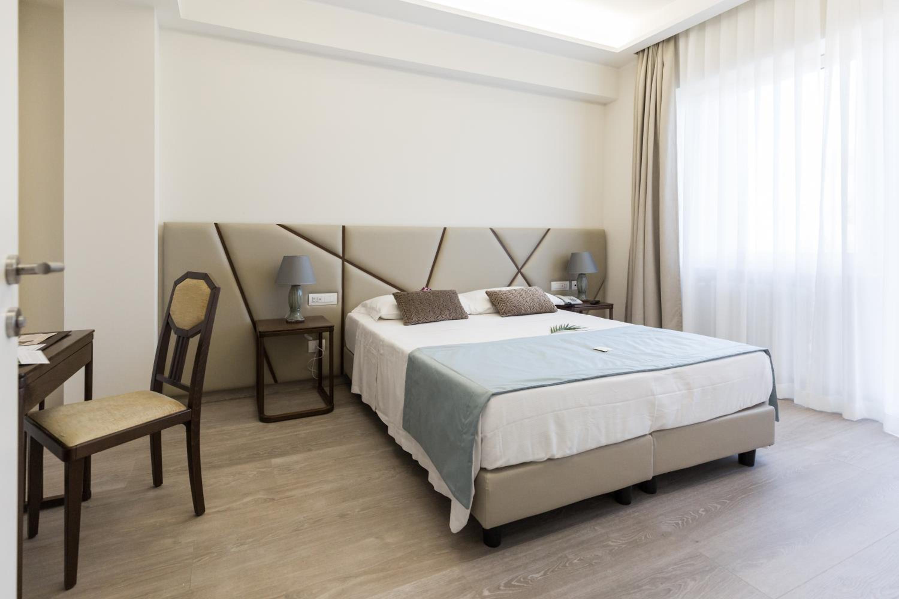 One-Bedroom Apartment - Photo 4