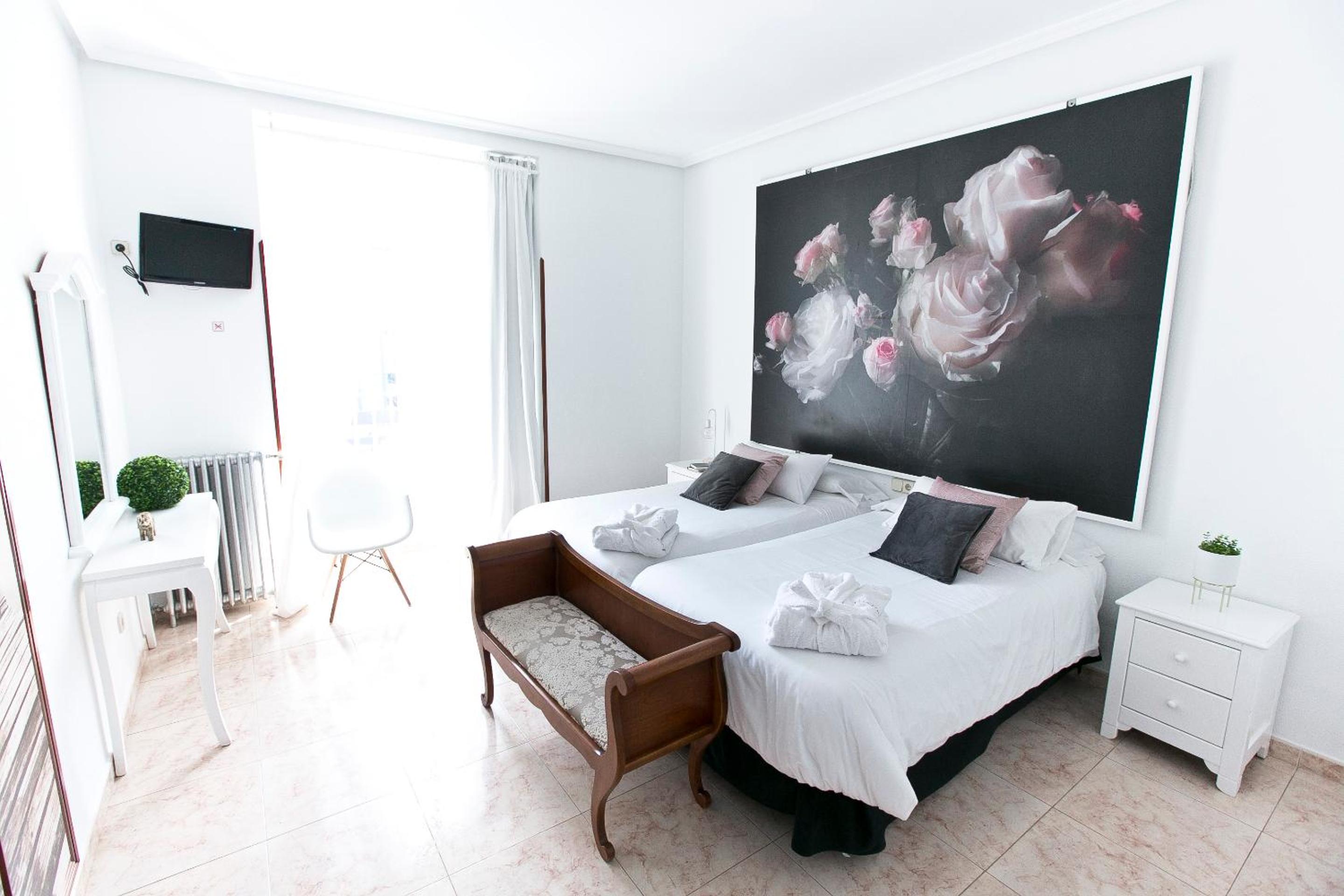 Superior Double Room - Photo 3