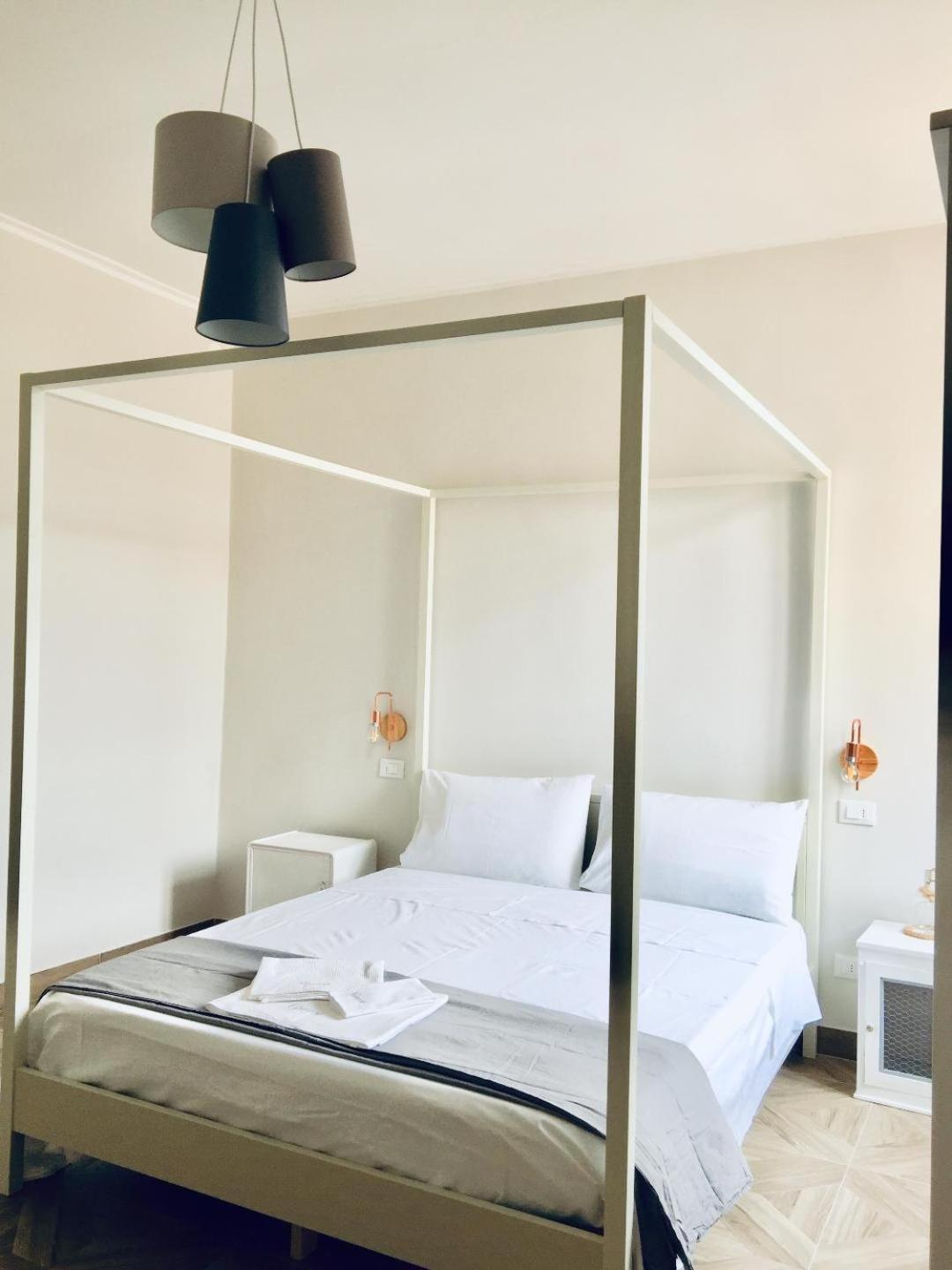 One-Bedroom Apartment - Photo 39