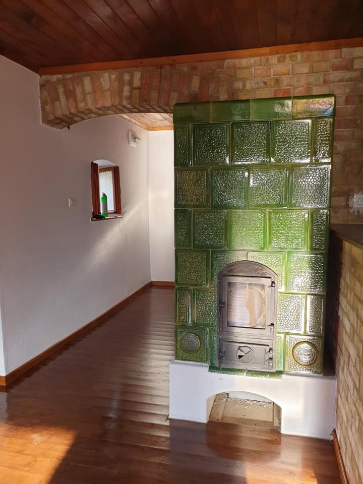 One-Bedroom House - Photo 19