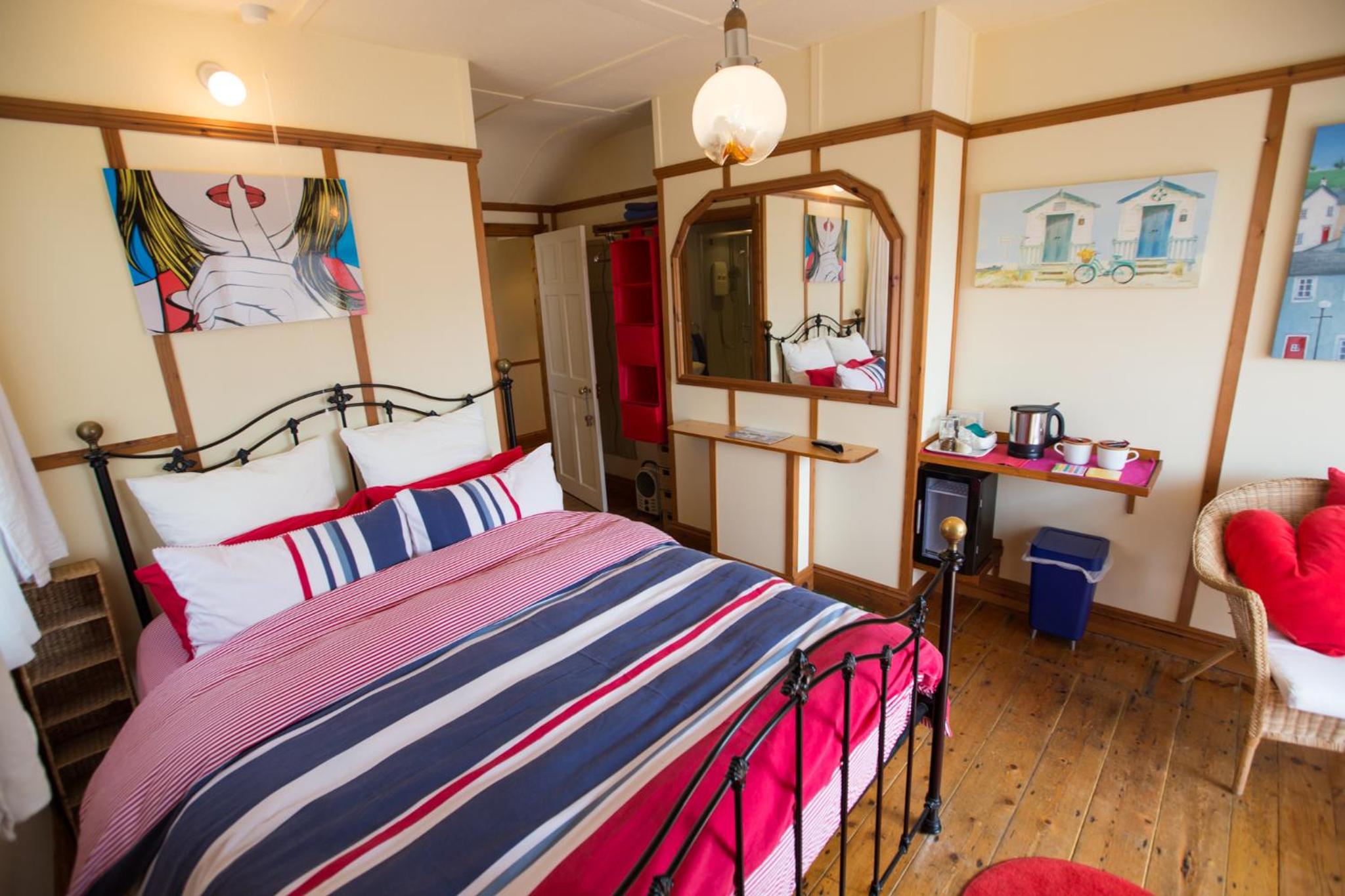 Standard King Room photo 1