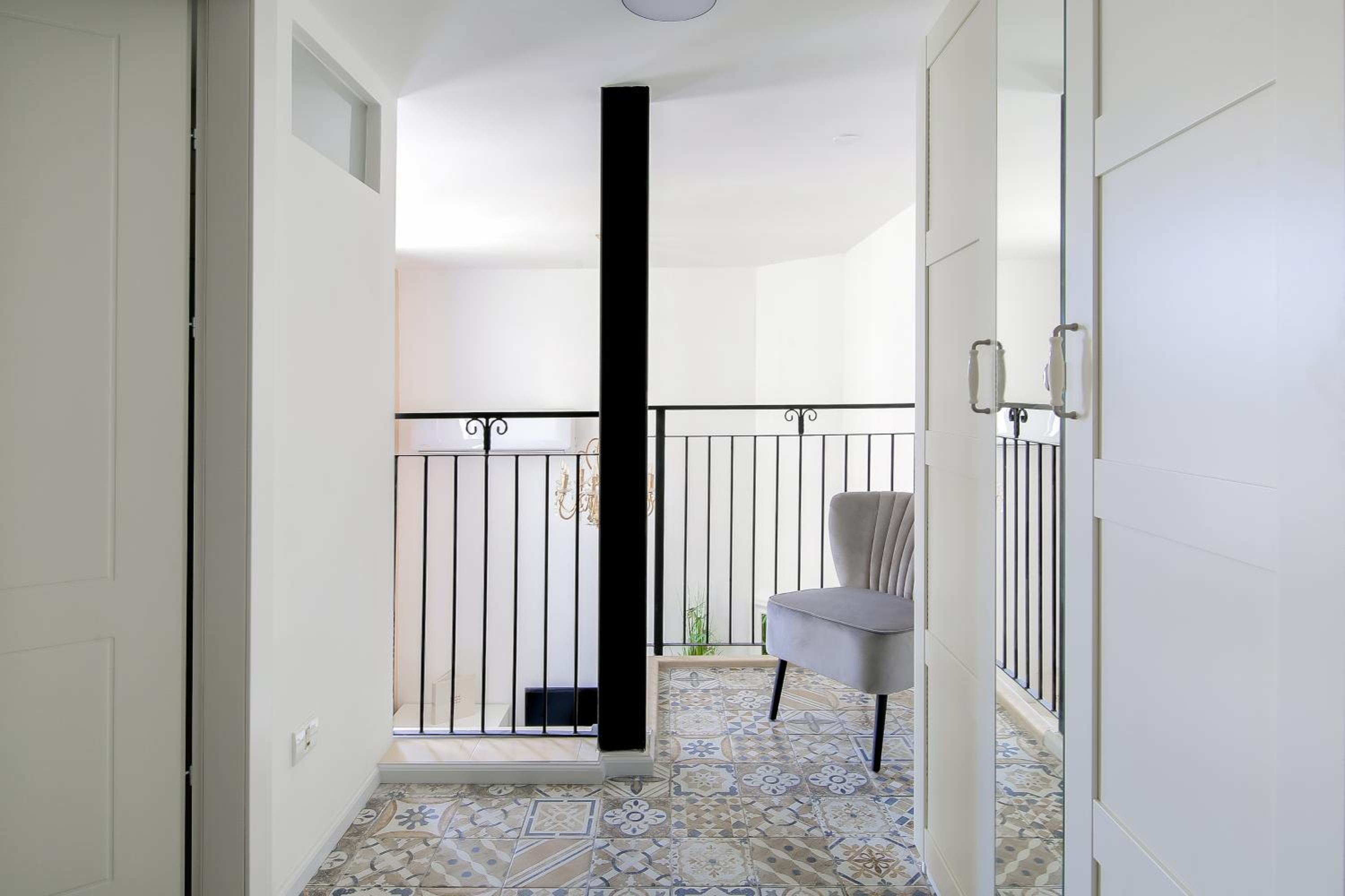Apartment - Split Level