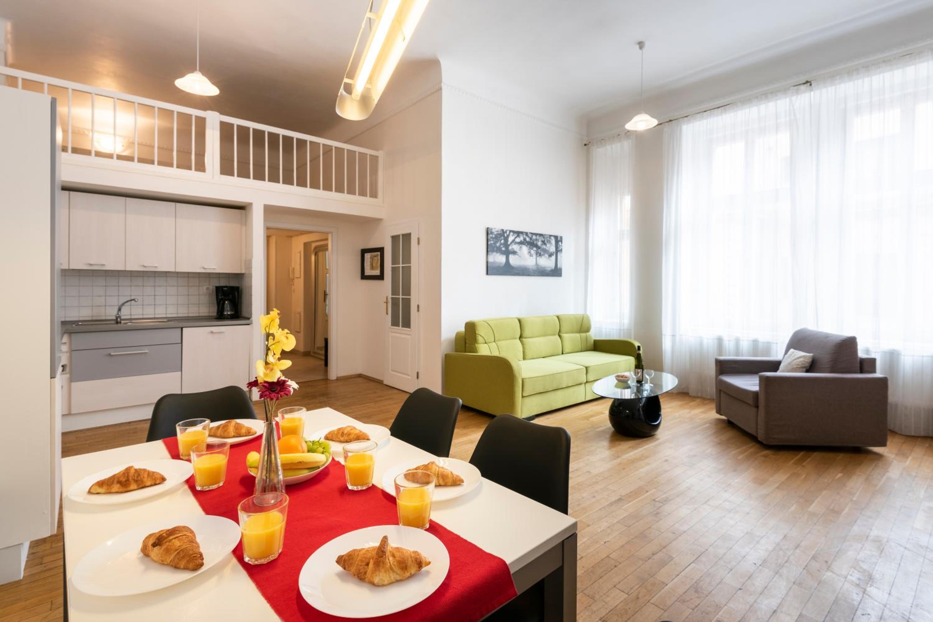 Large Two-Bedroom Apartment H9