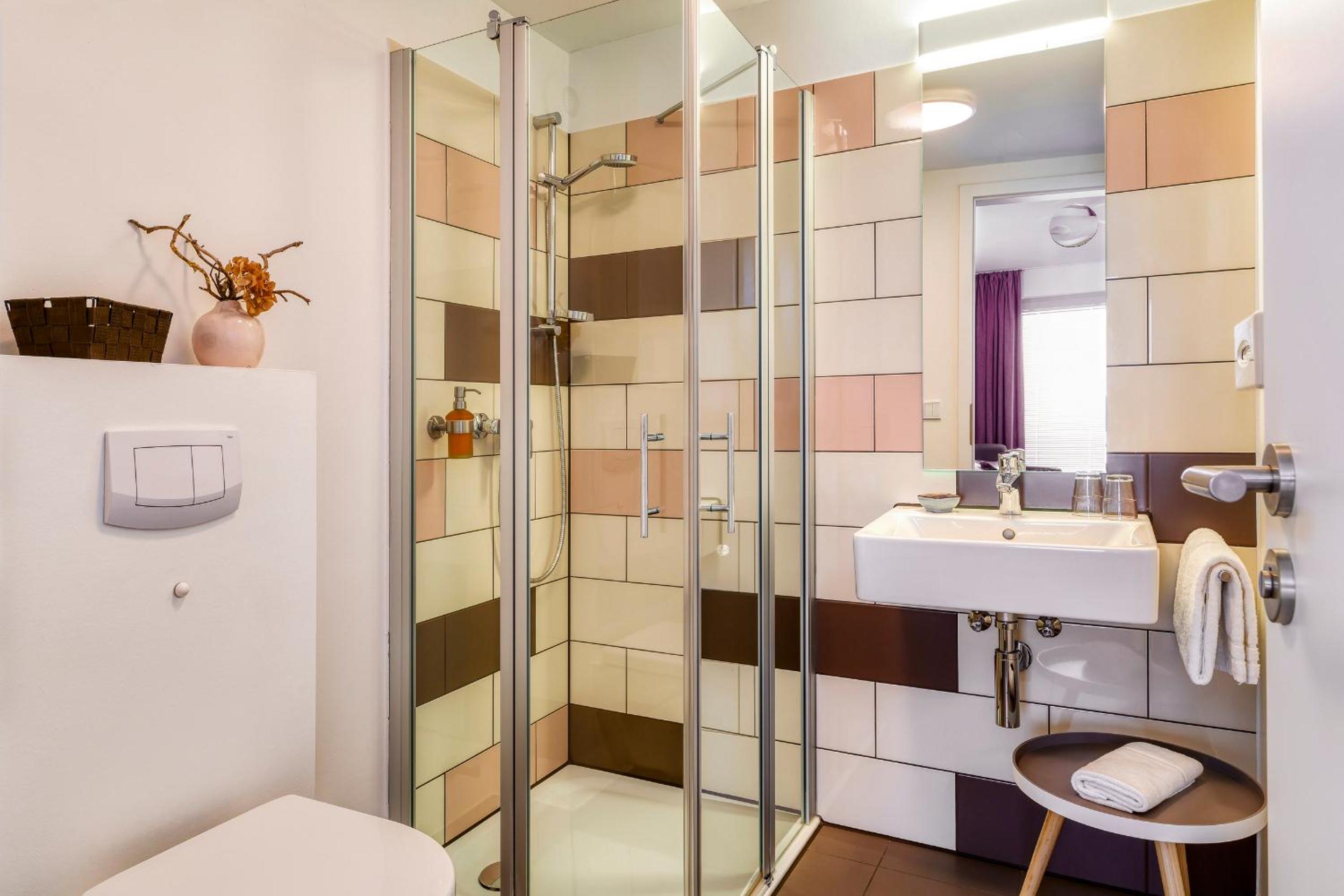 Double Room + - Photo 12