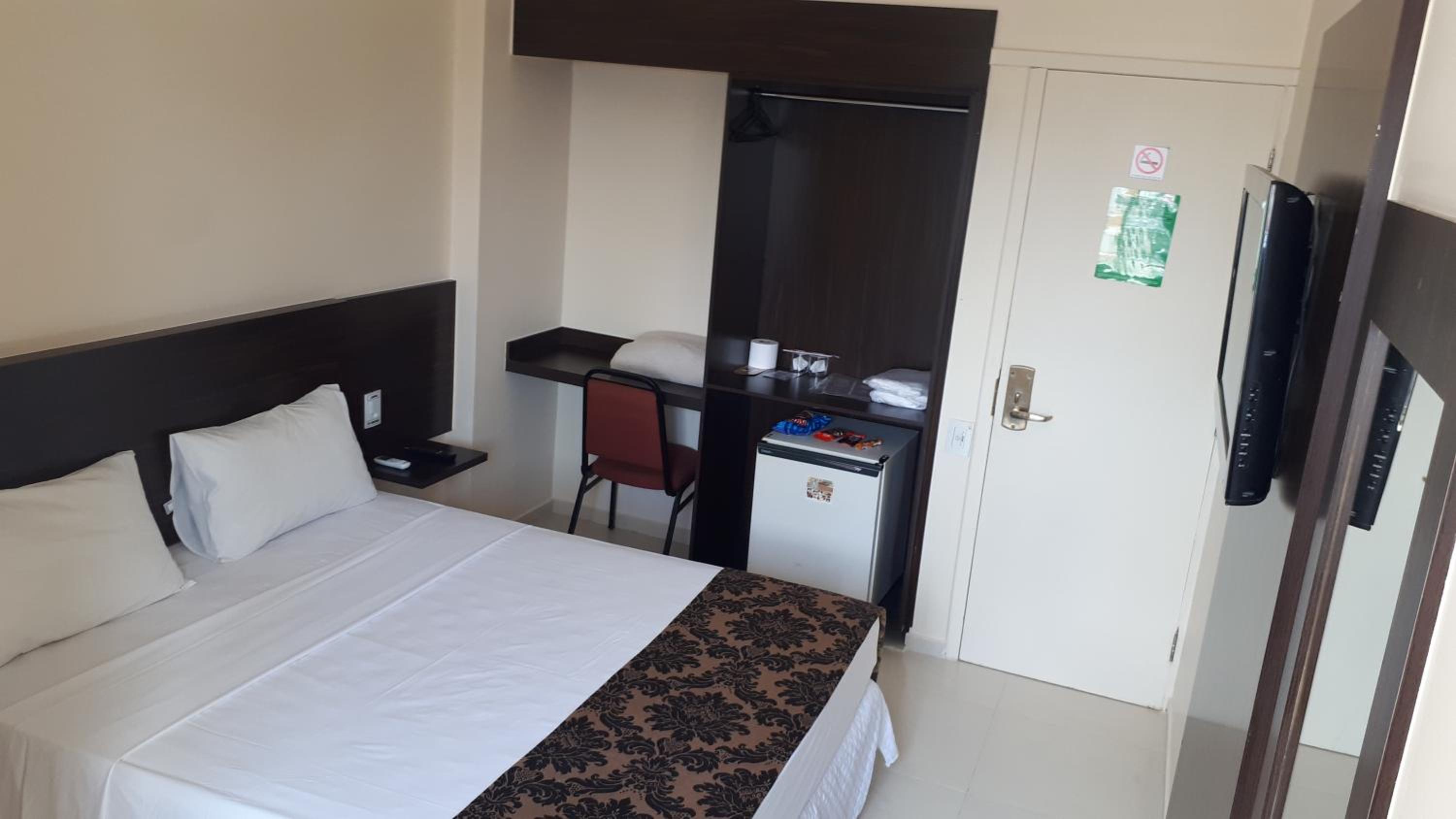 Double or Twin Room photo 3