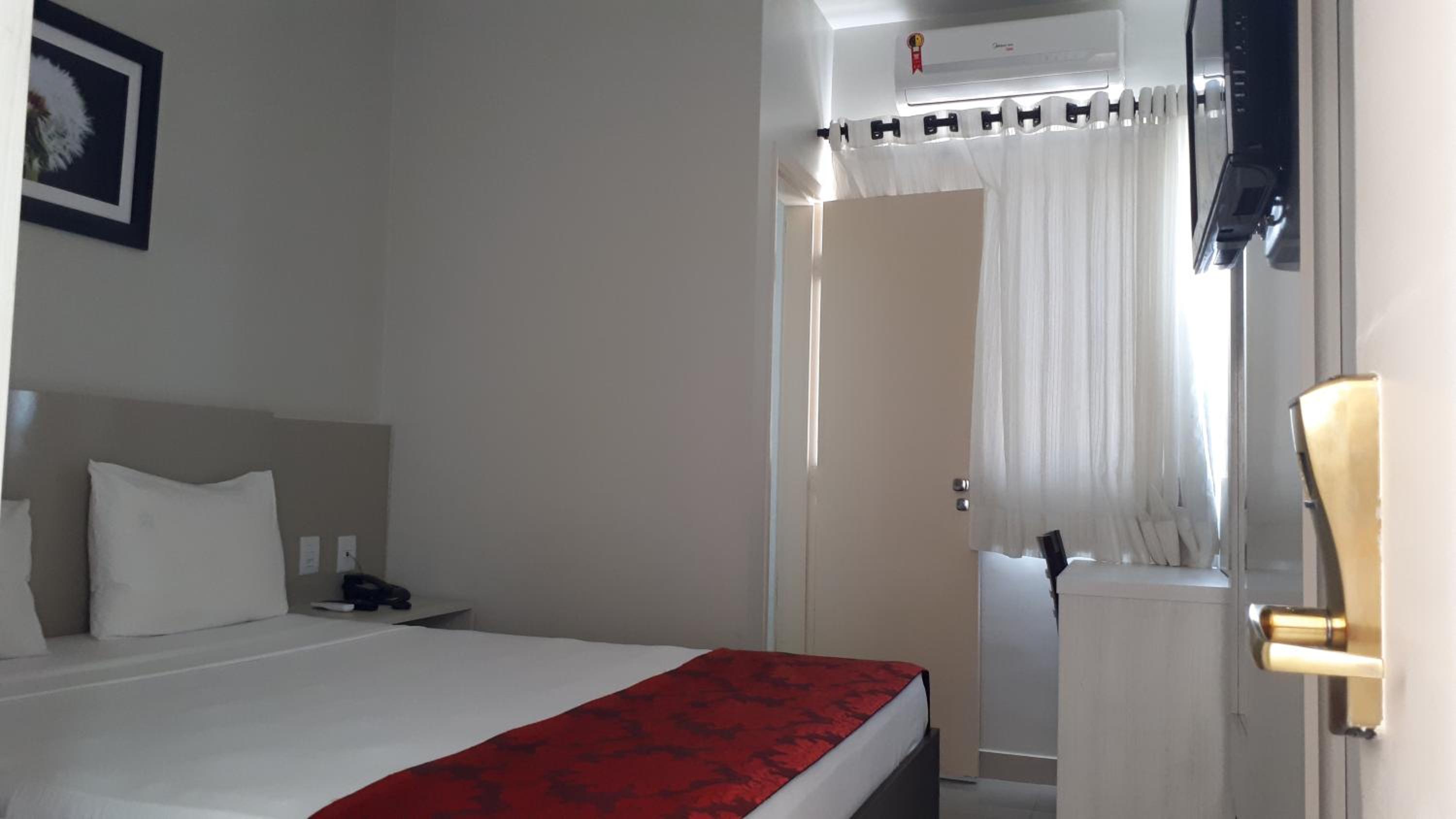 Double or Twin Room photo 2