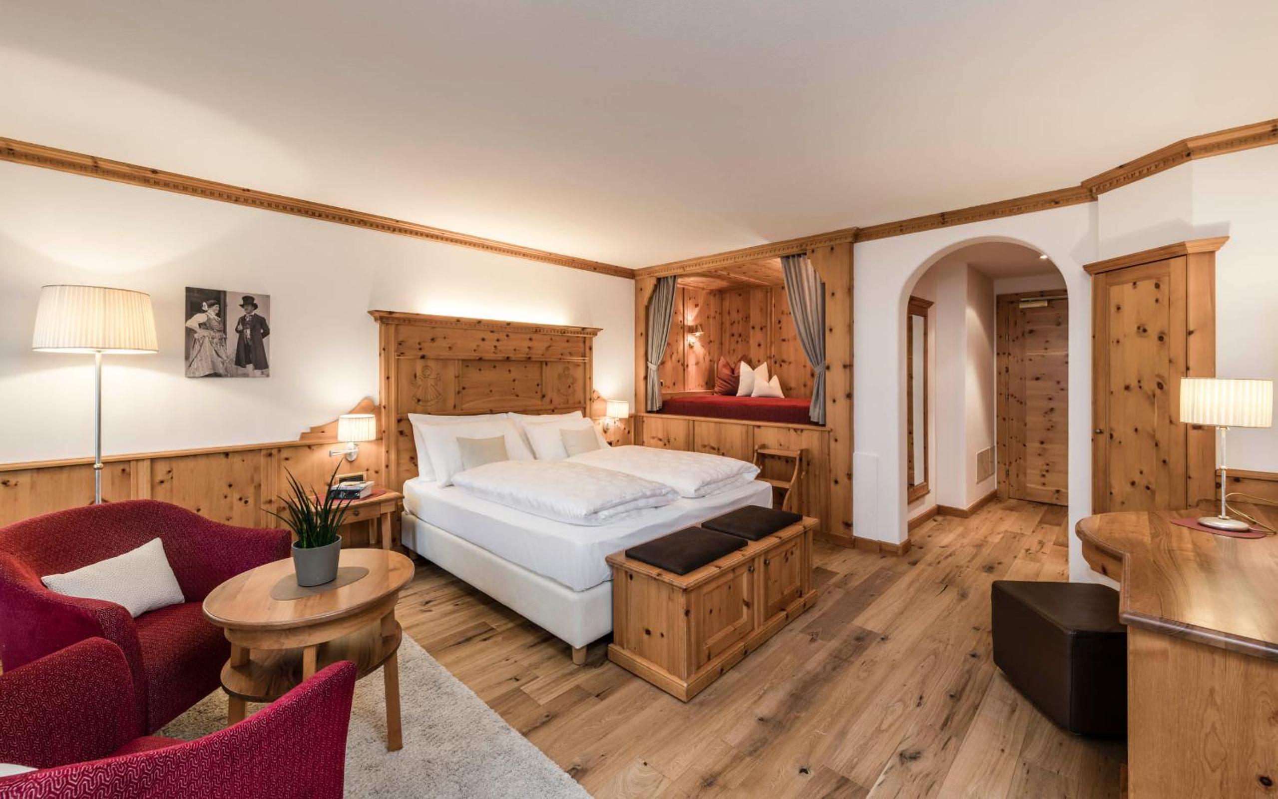 Deluxe Double or Twin Room photo 1