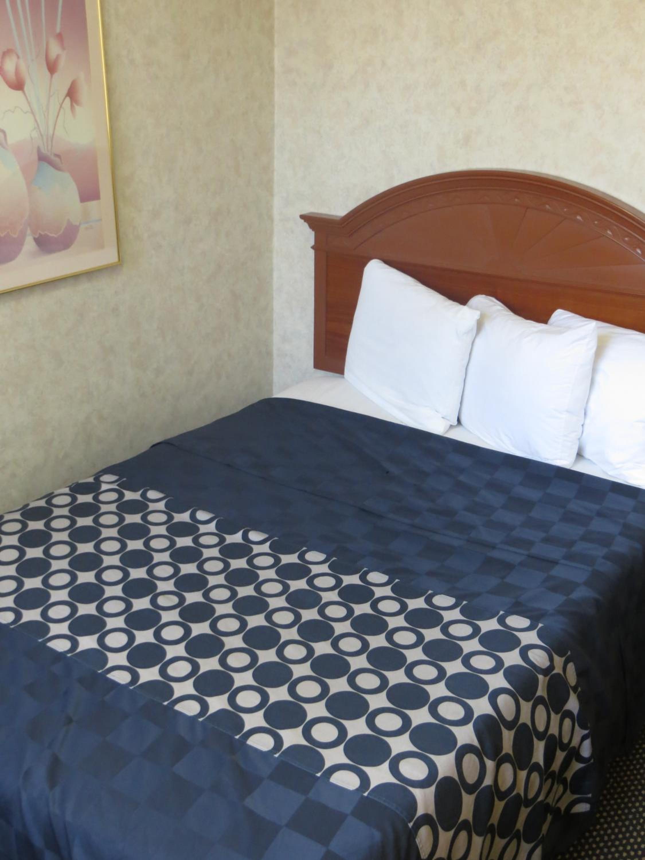 One-Bedroom Suite - Non-Smoking photo 1