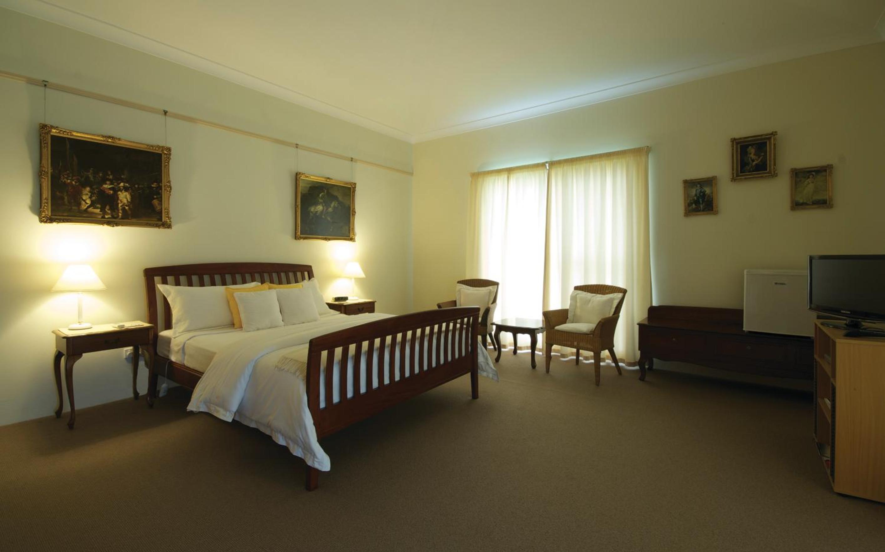 Queen Room Wattle photo 1