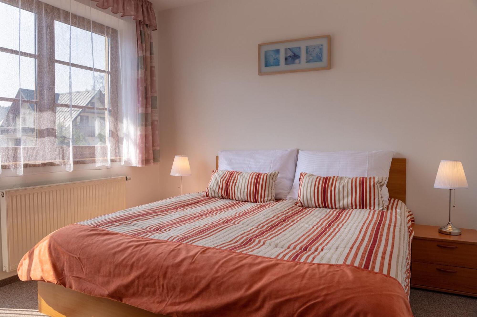 Two-Bedroom Apartment with Balcony - Photo 4