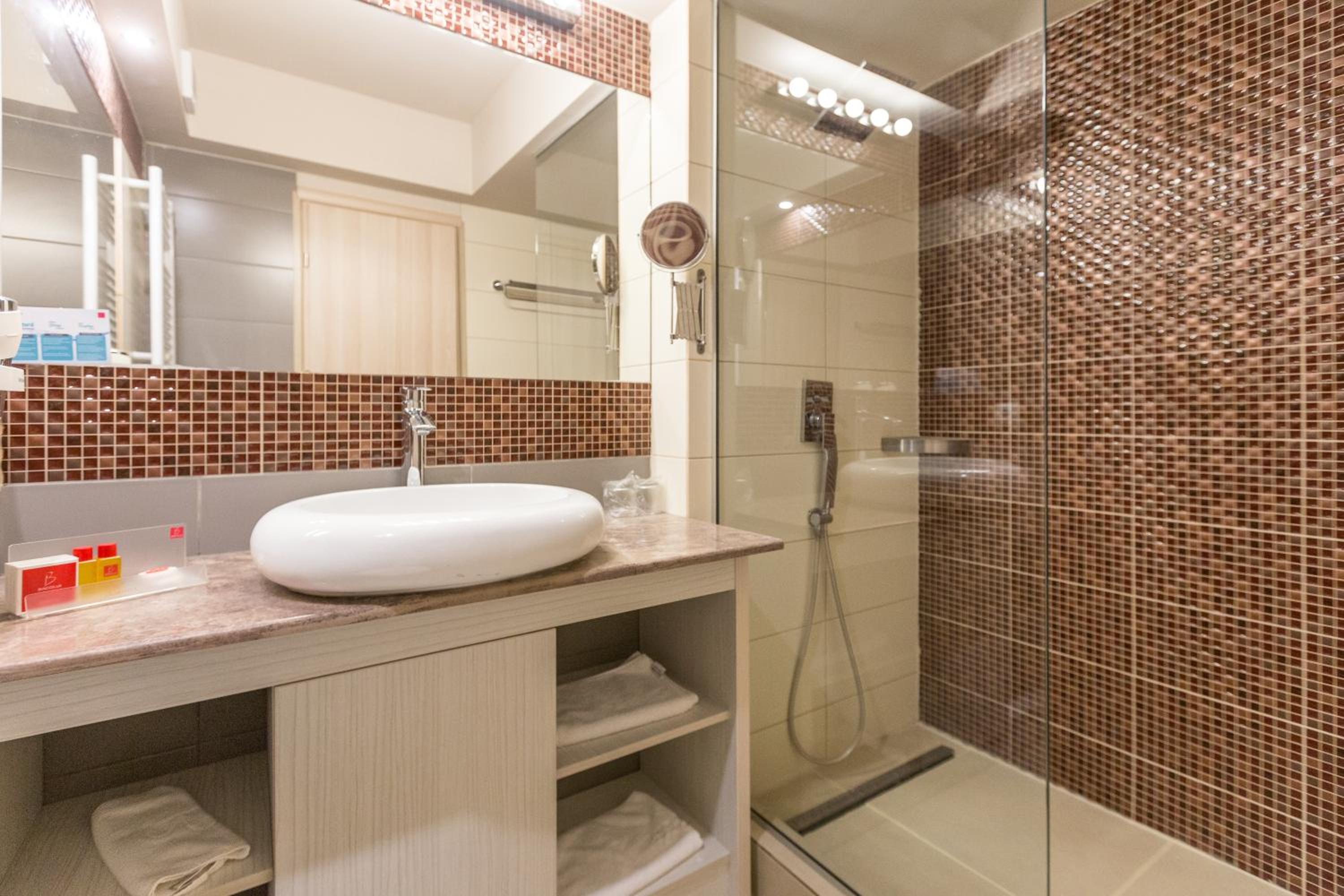 Superior Double or Twin Room photo 3