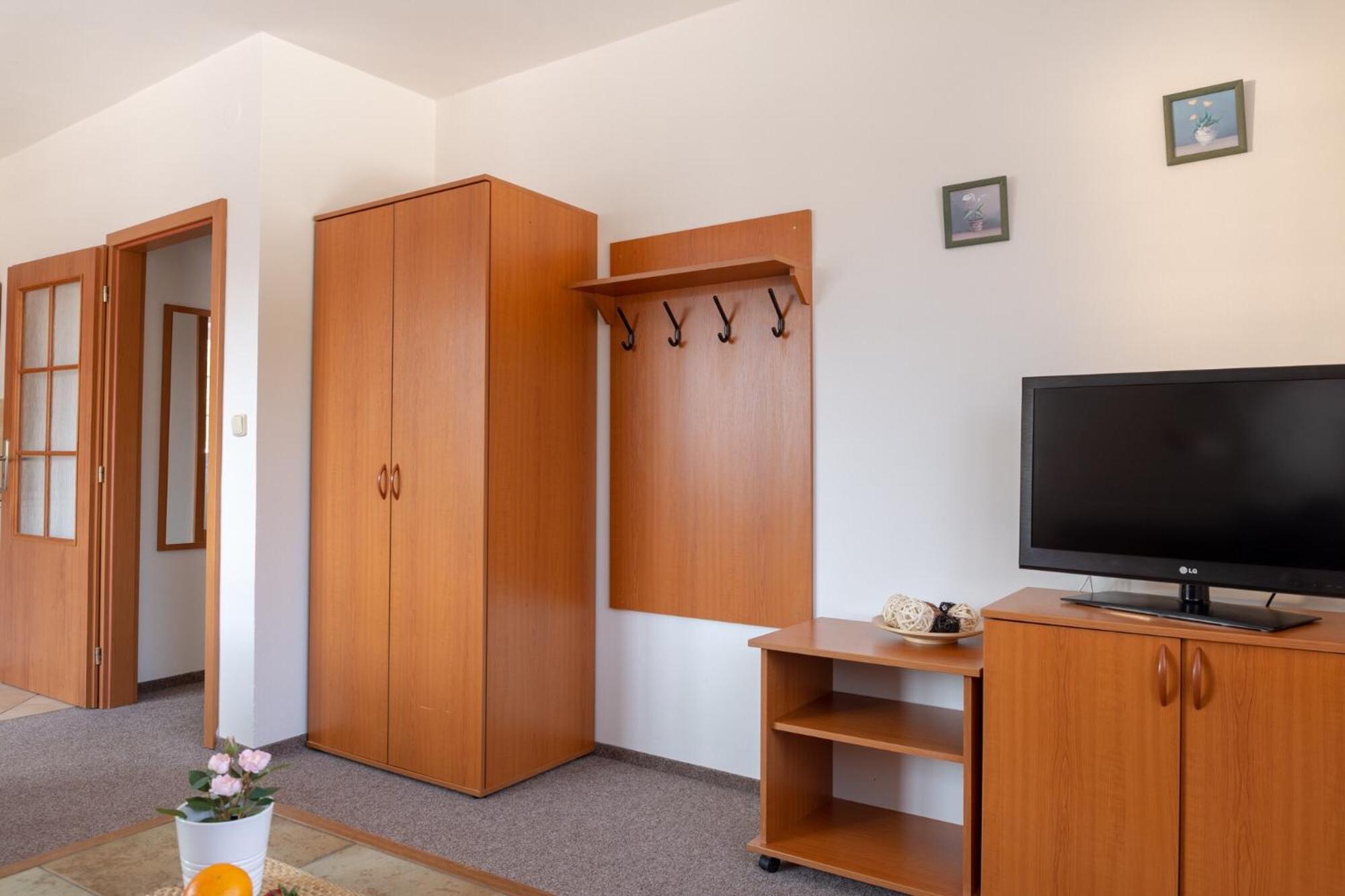 Two-Bedroom Apartment with Balcony - Photo 3