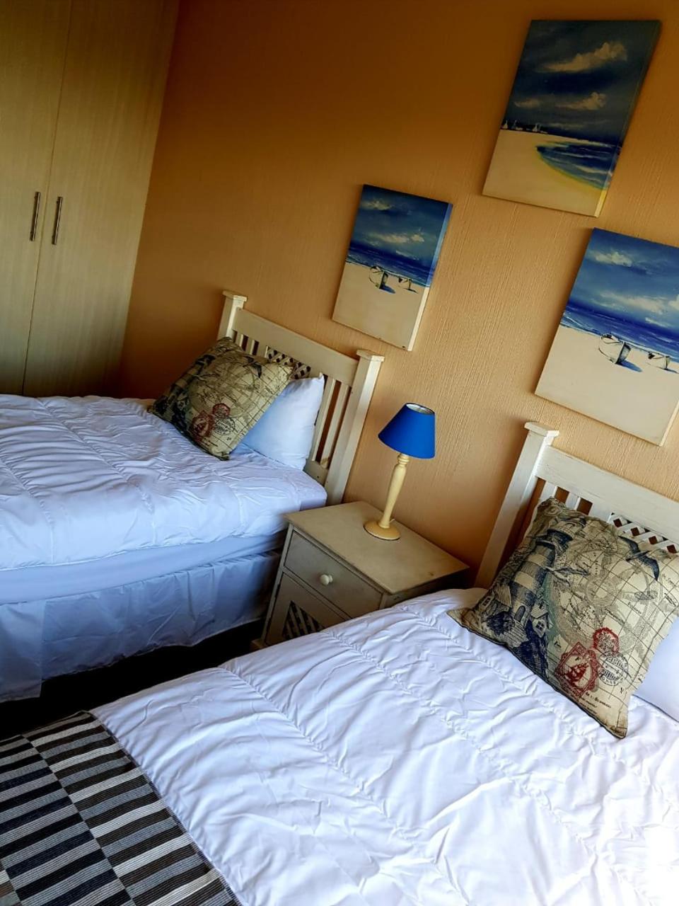 Three-Bedroom Apartment - Photo 20