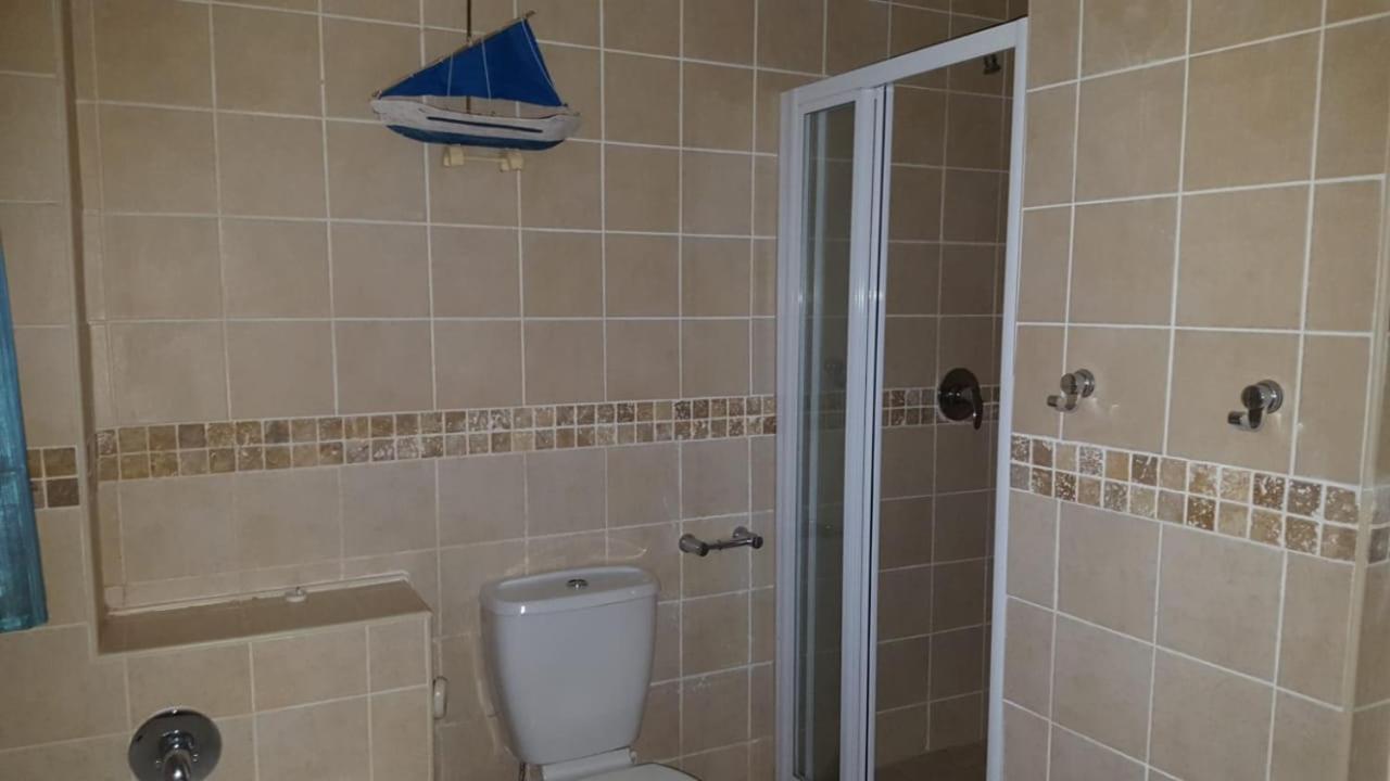 Three-Bedroom Apartment - Photo 21