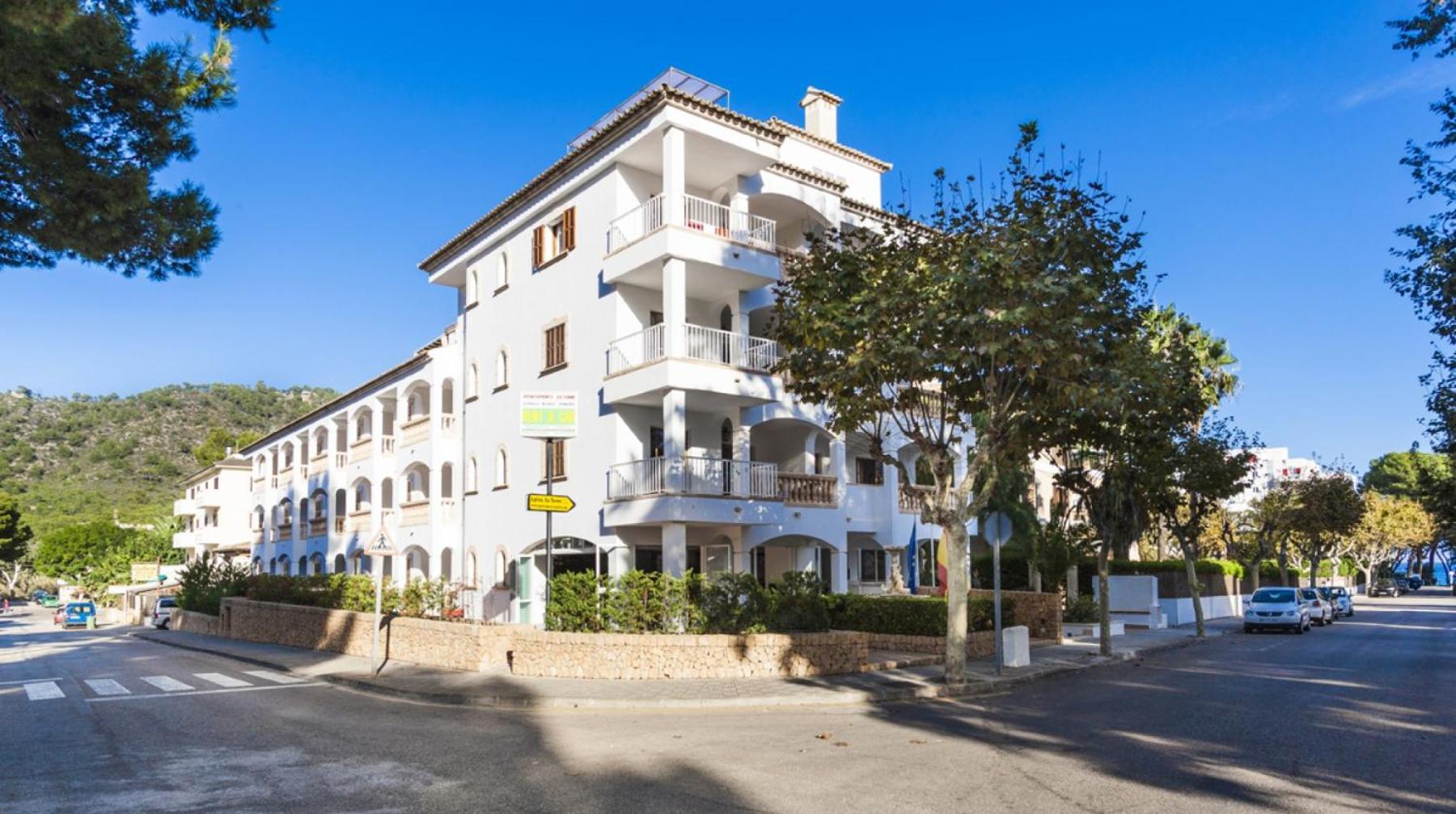 Apartment with Balcony