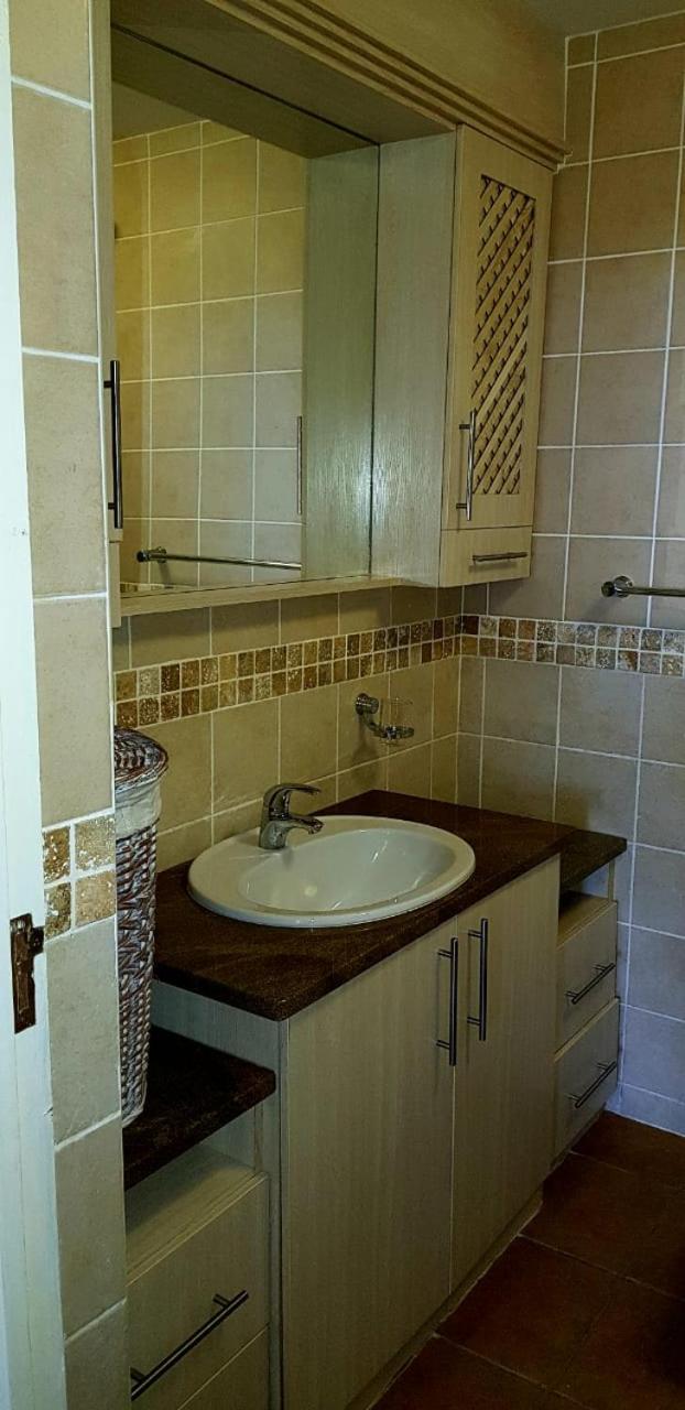 Three-Bedroom Apartment - Photo 5