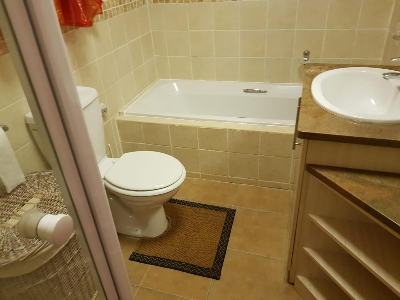 Three-Bedroom Apartment - Photo 6