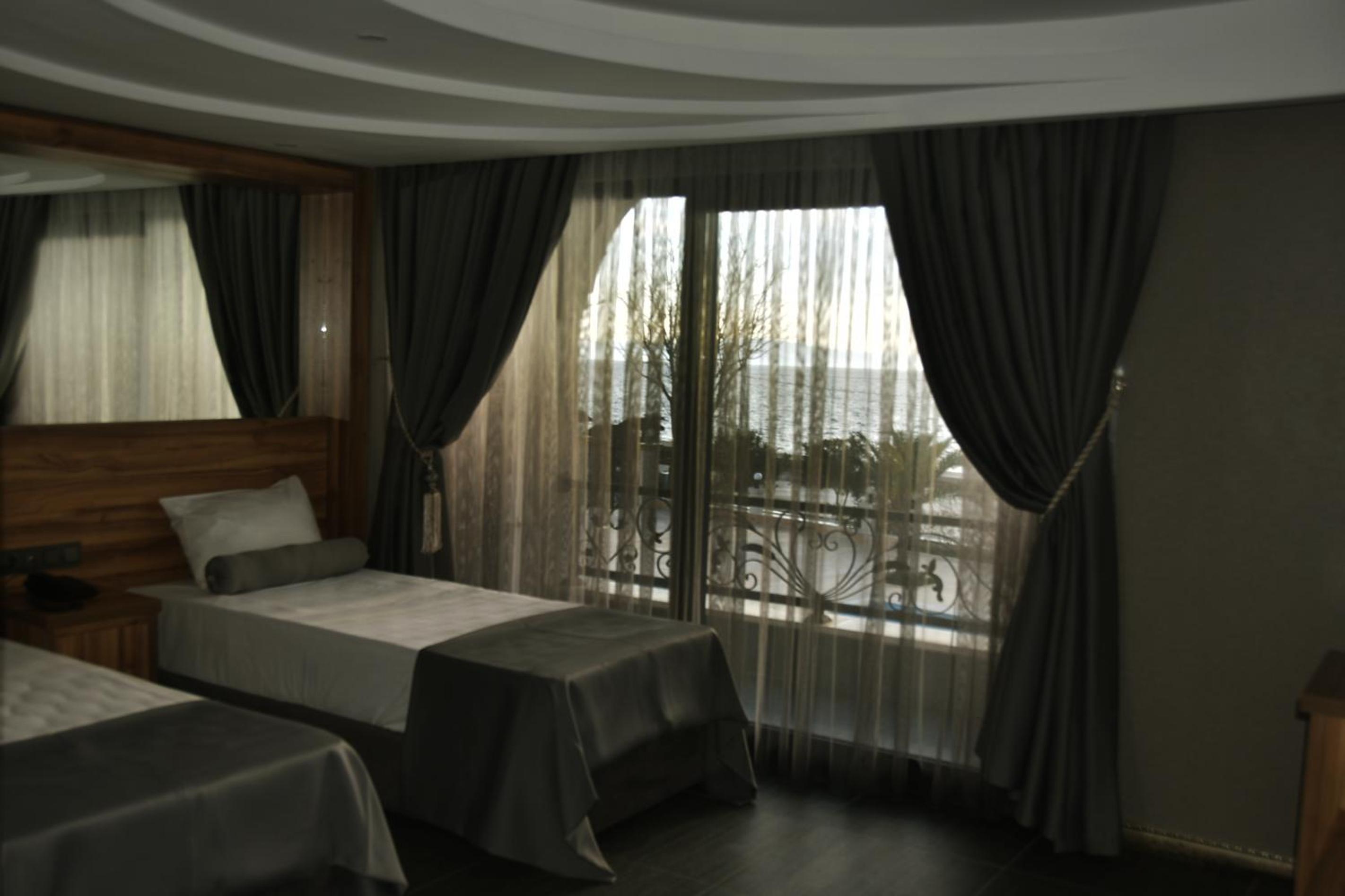 Standard Twin Room photo 3