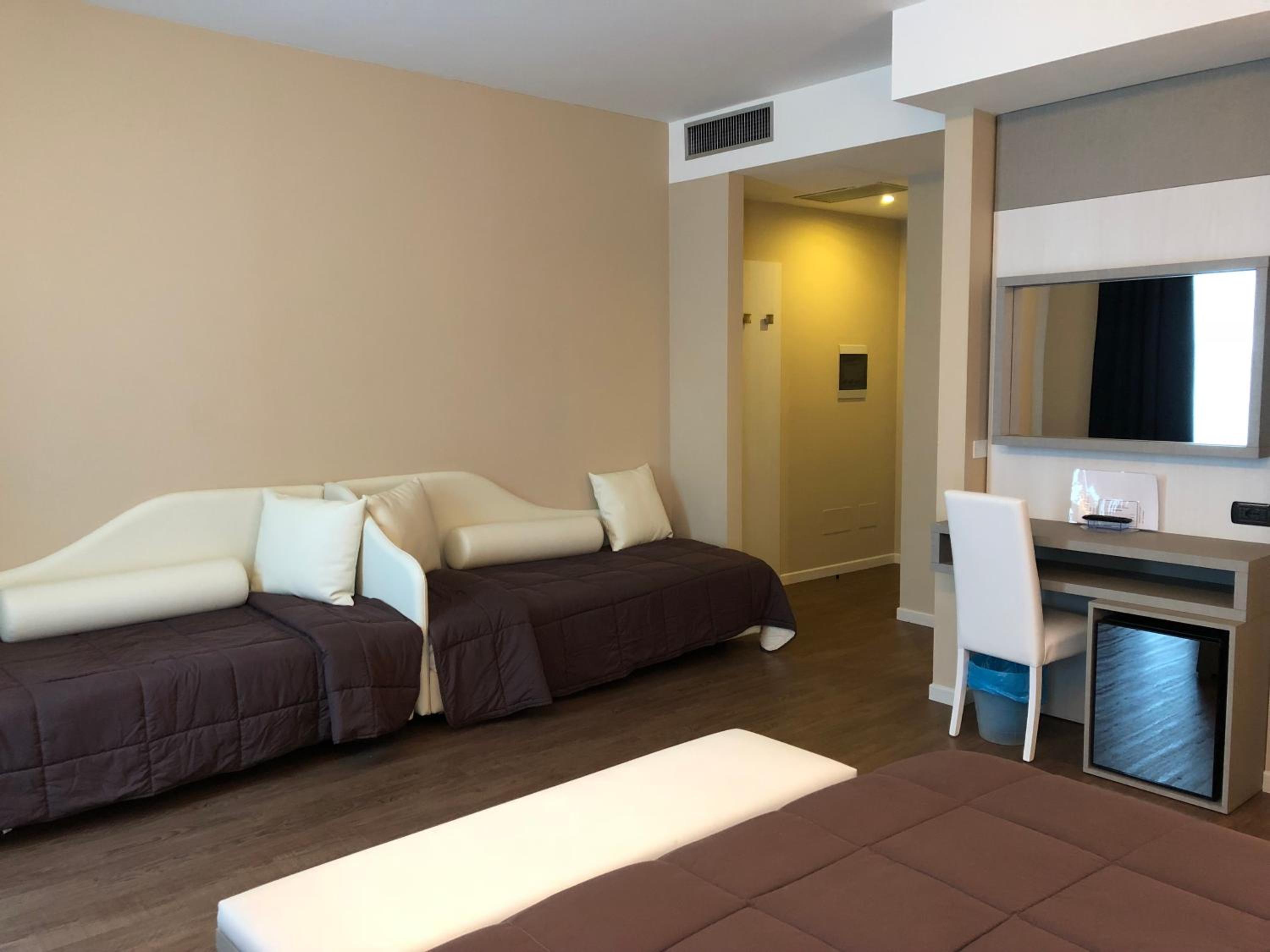 Junior Suite - Photo 1