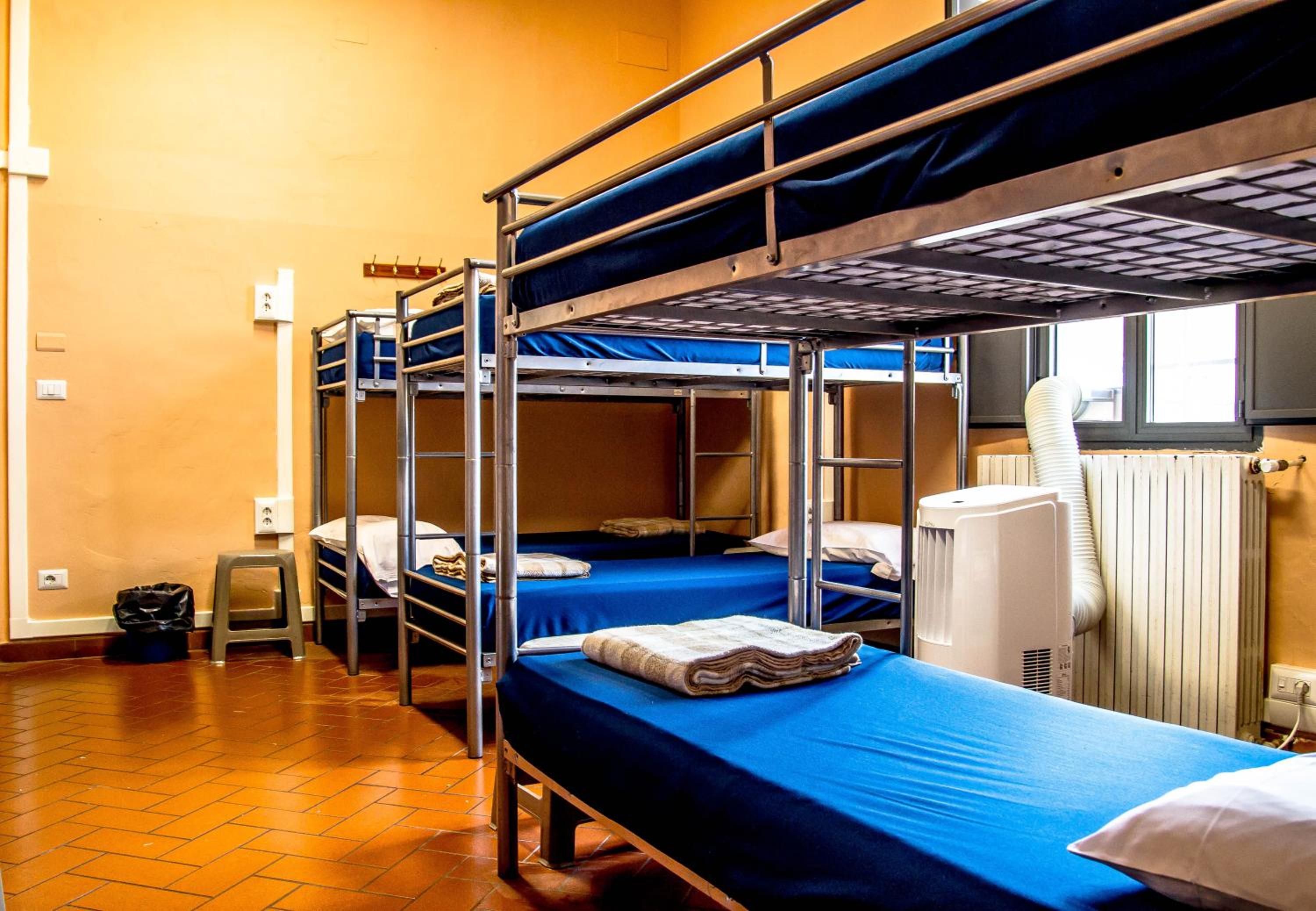Single Bed in Female Dormitory Room photo 2