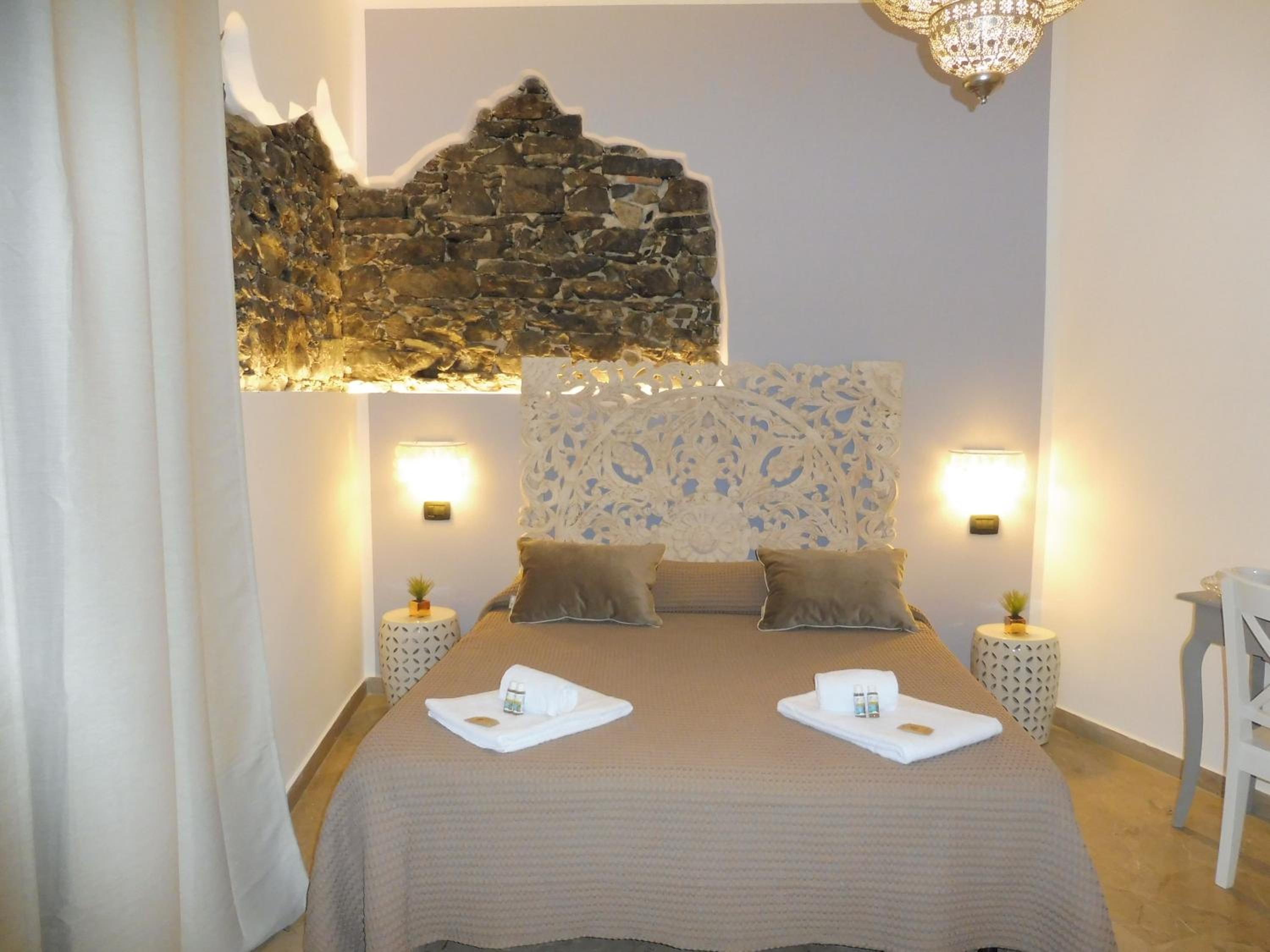 Standard King Room photo 1