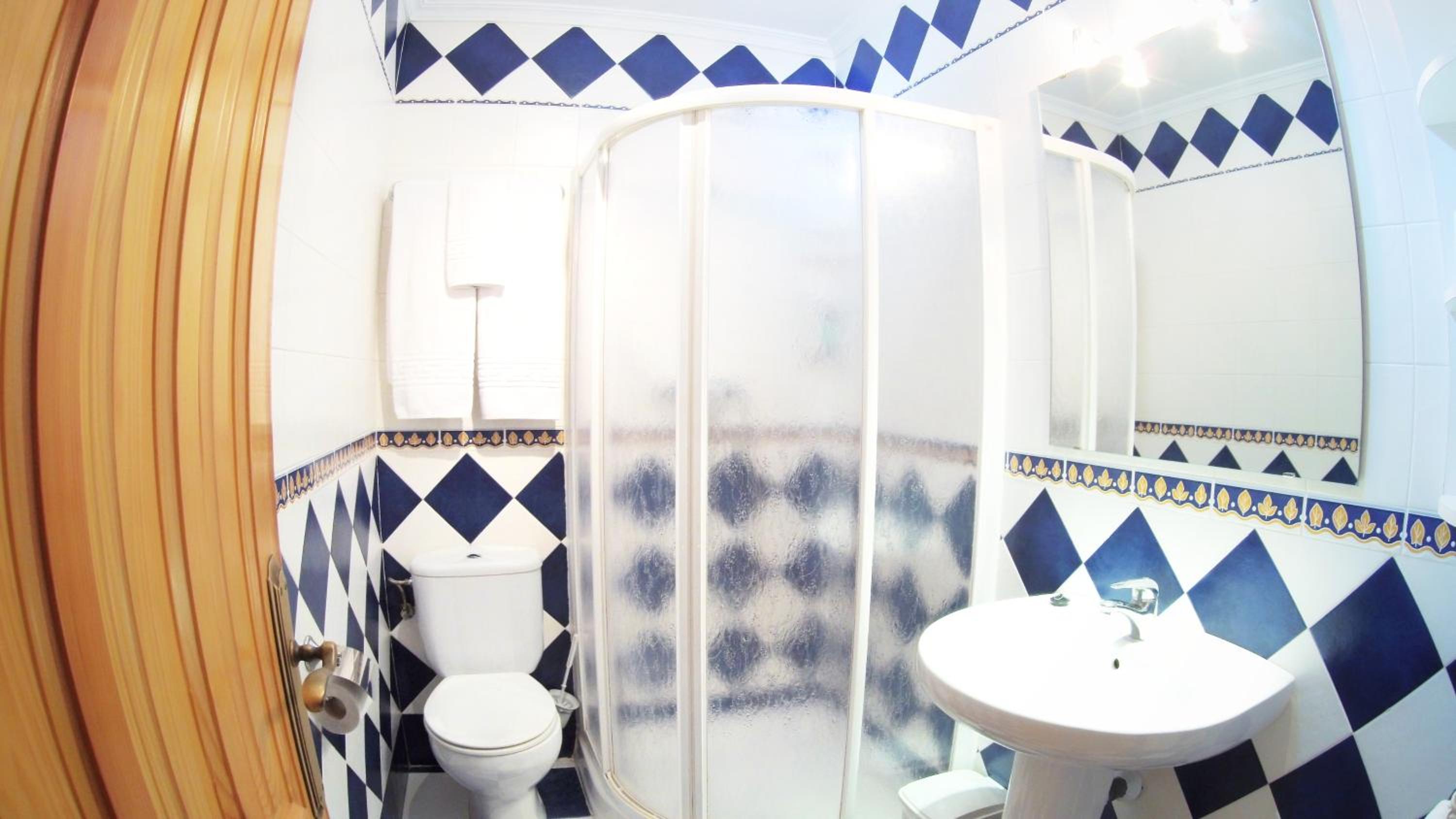 Triple Room - Photo 7