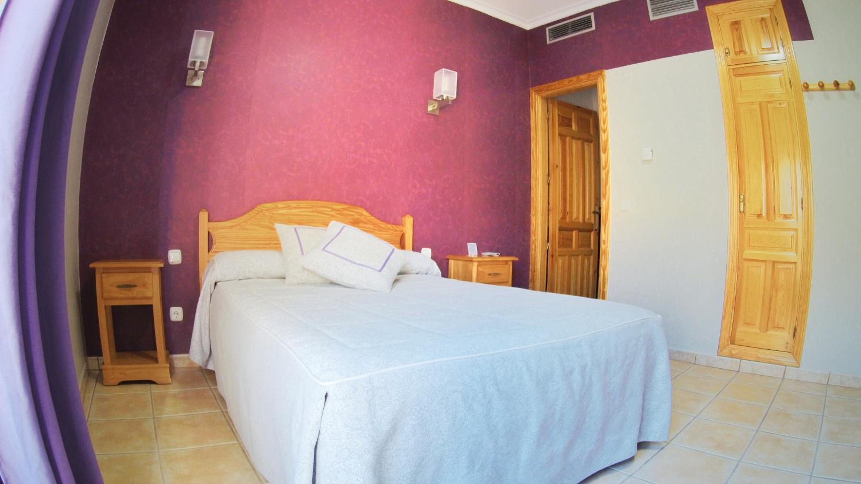 Standard Queen Room - Photo 2