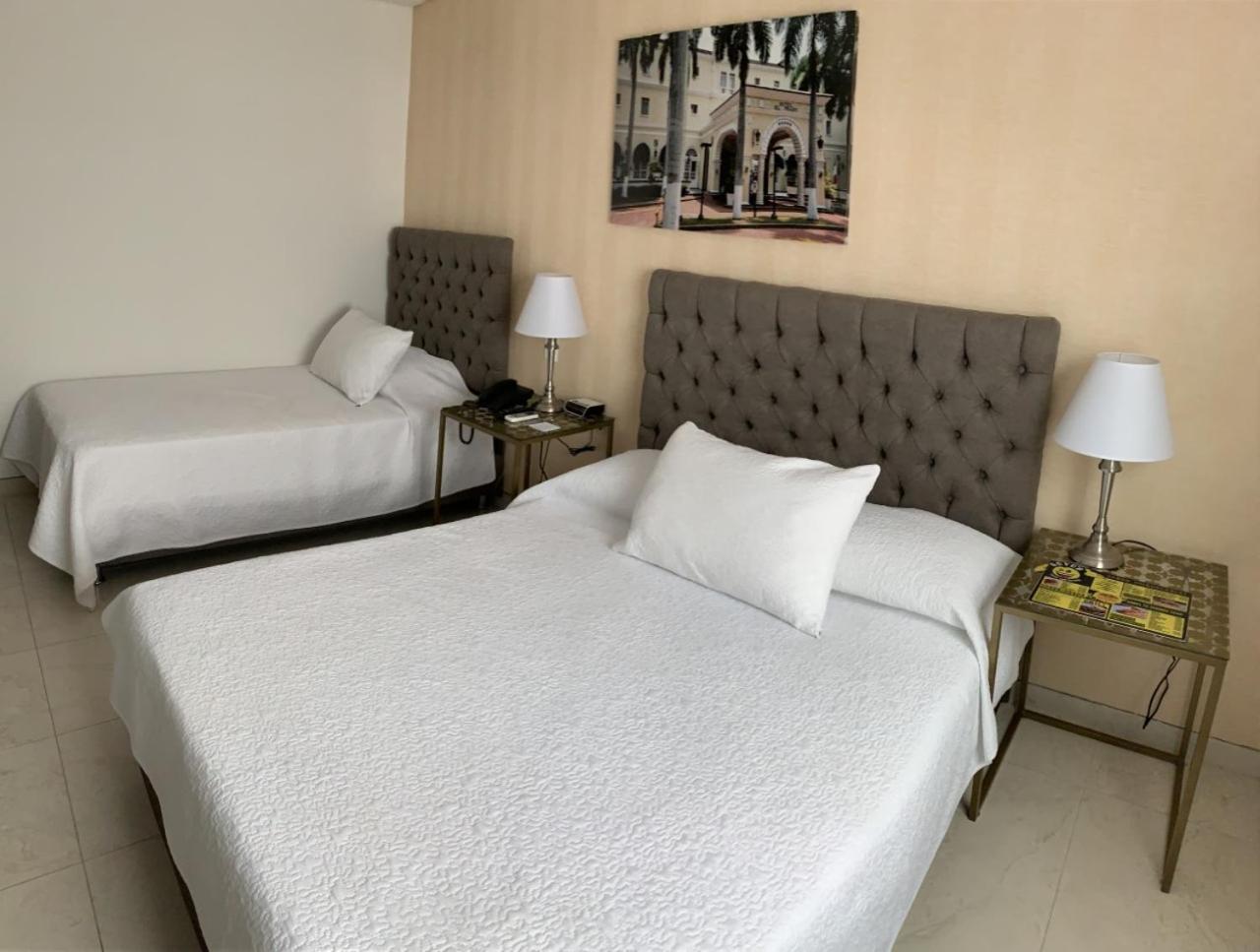 Standard Queen Room
