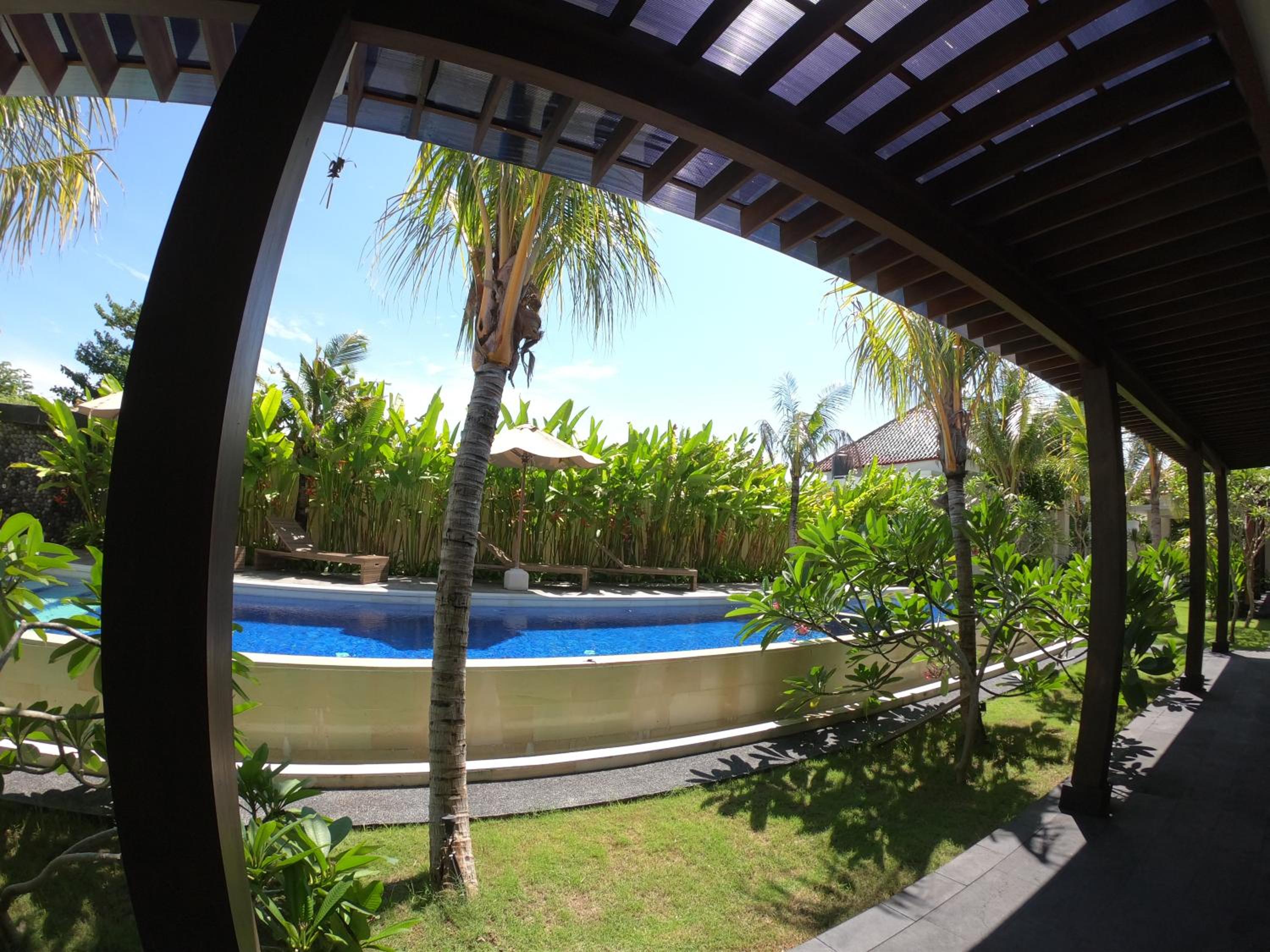 Deluxe Double Room (2 Adults + 1 Child) photo 2
