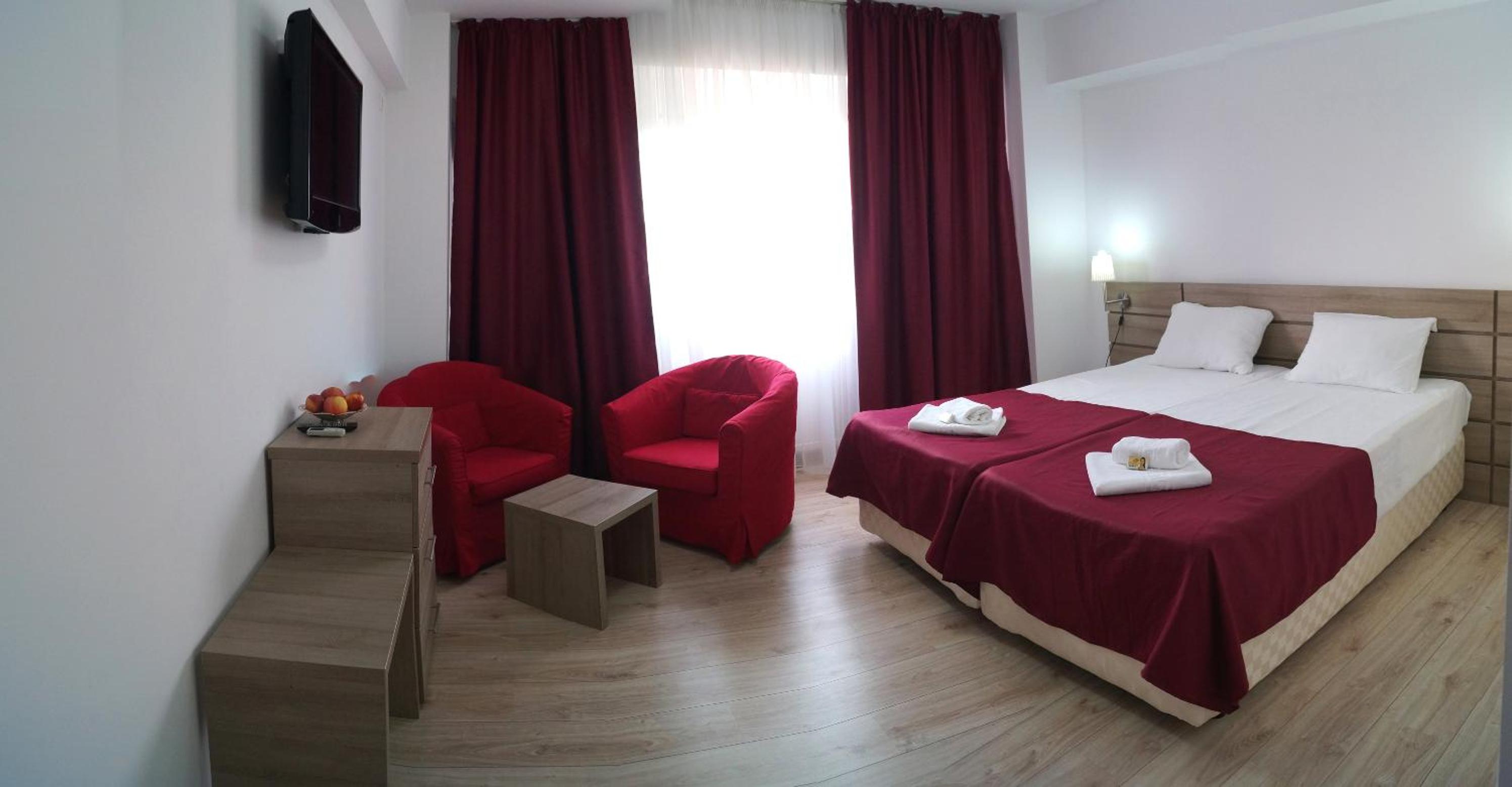 Twin Room - Photo 1