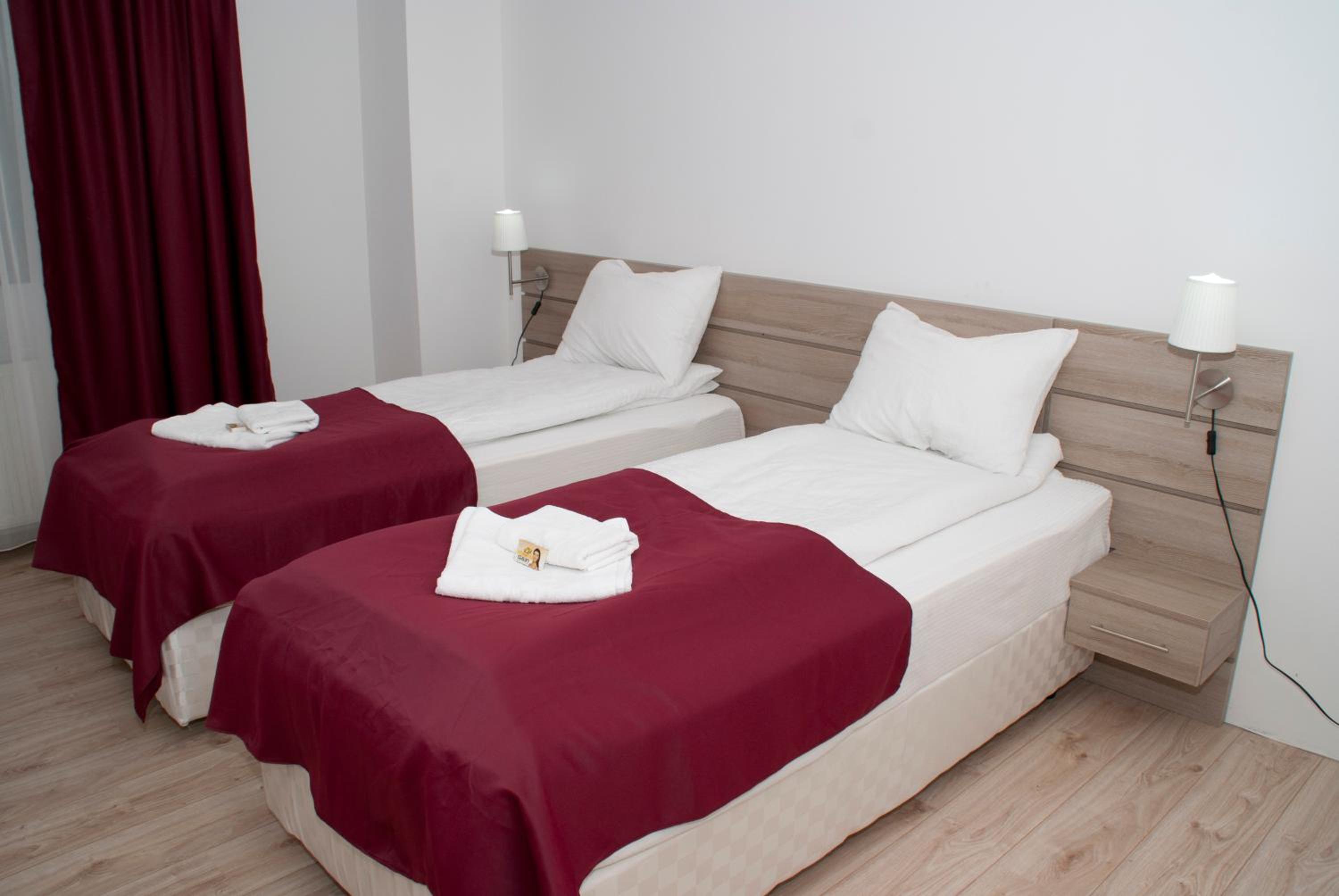 Twin Room - Photo 5