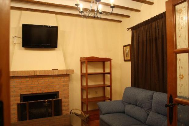 Three-Bedroom House photo 3
