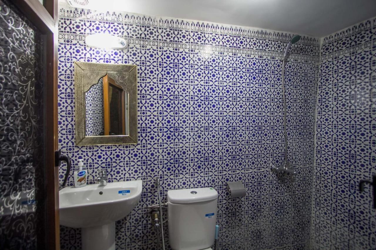 Triple Room with Bathroom - Photo 3