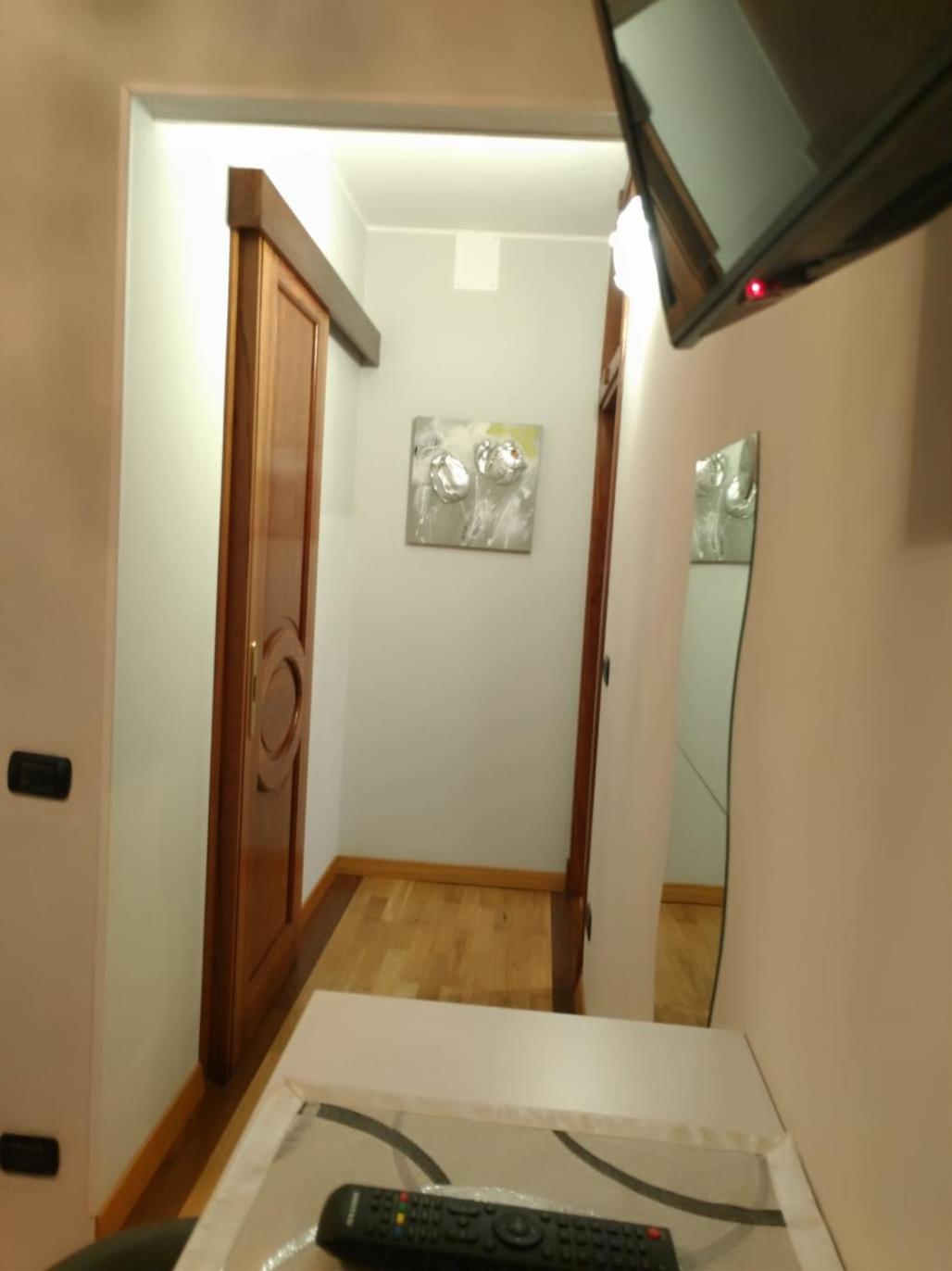 Deluxe King Room - Photo 17