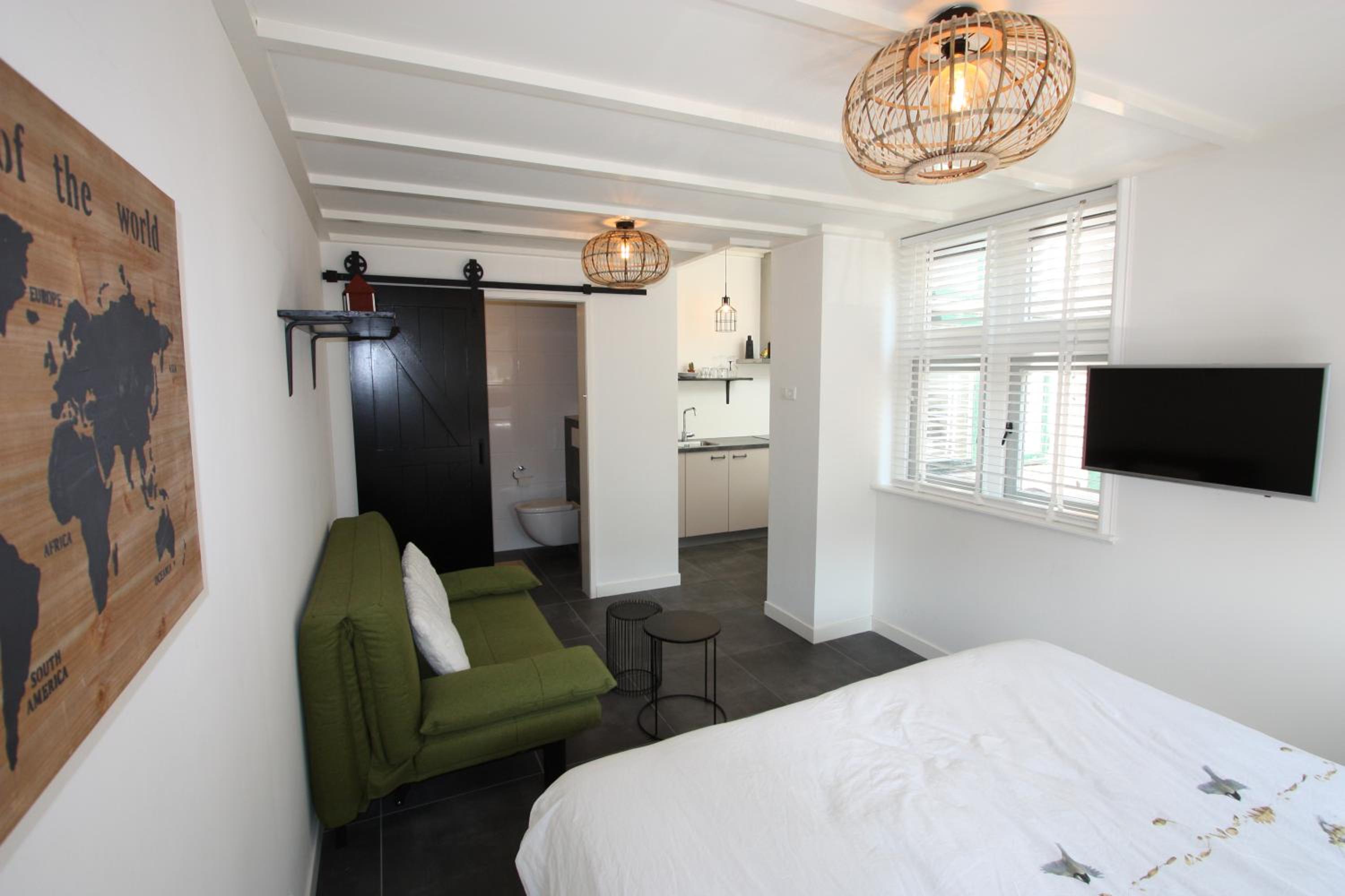 Apartment with Terrace photo 3