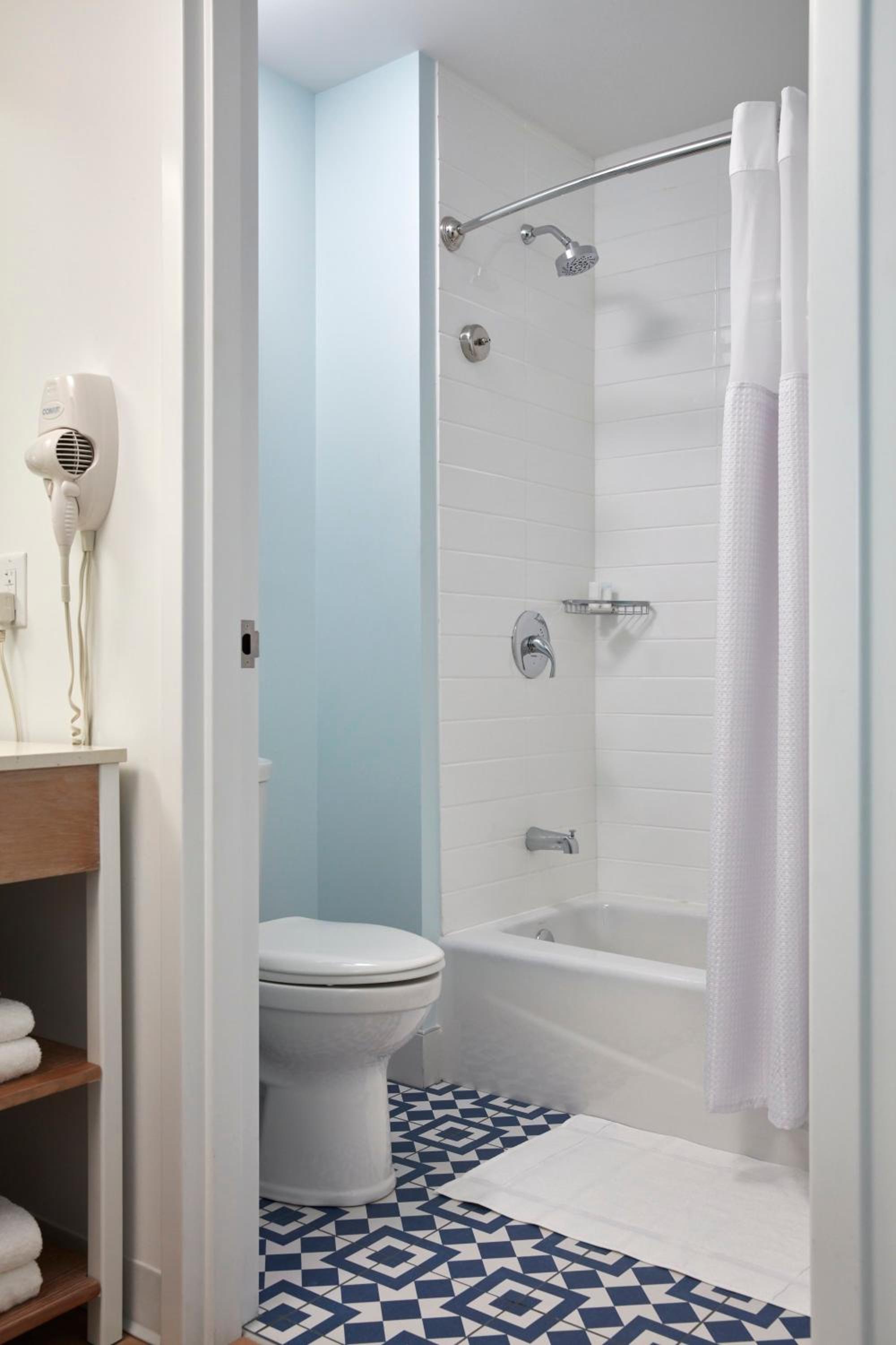 Two-Bedroom Suite Hearing Accessible (Includes Early Park Admission) photo 2