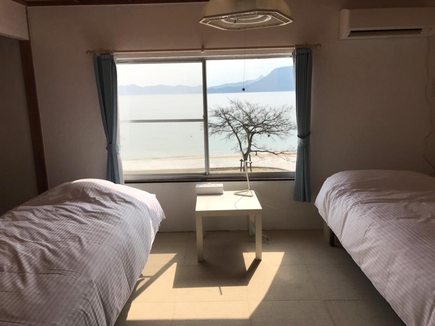Standard Twin Room with Sea View photo 2