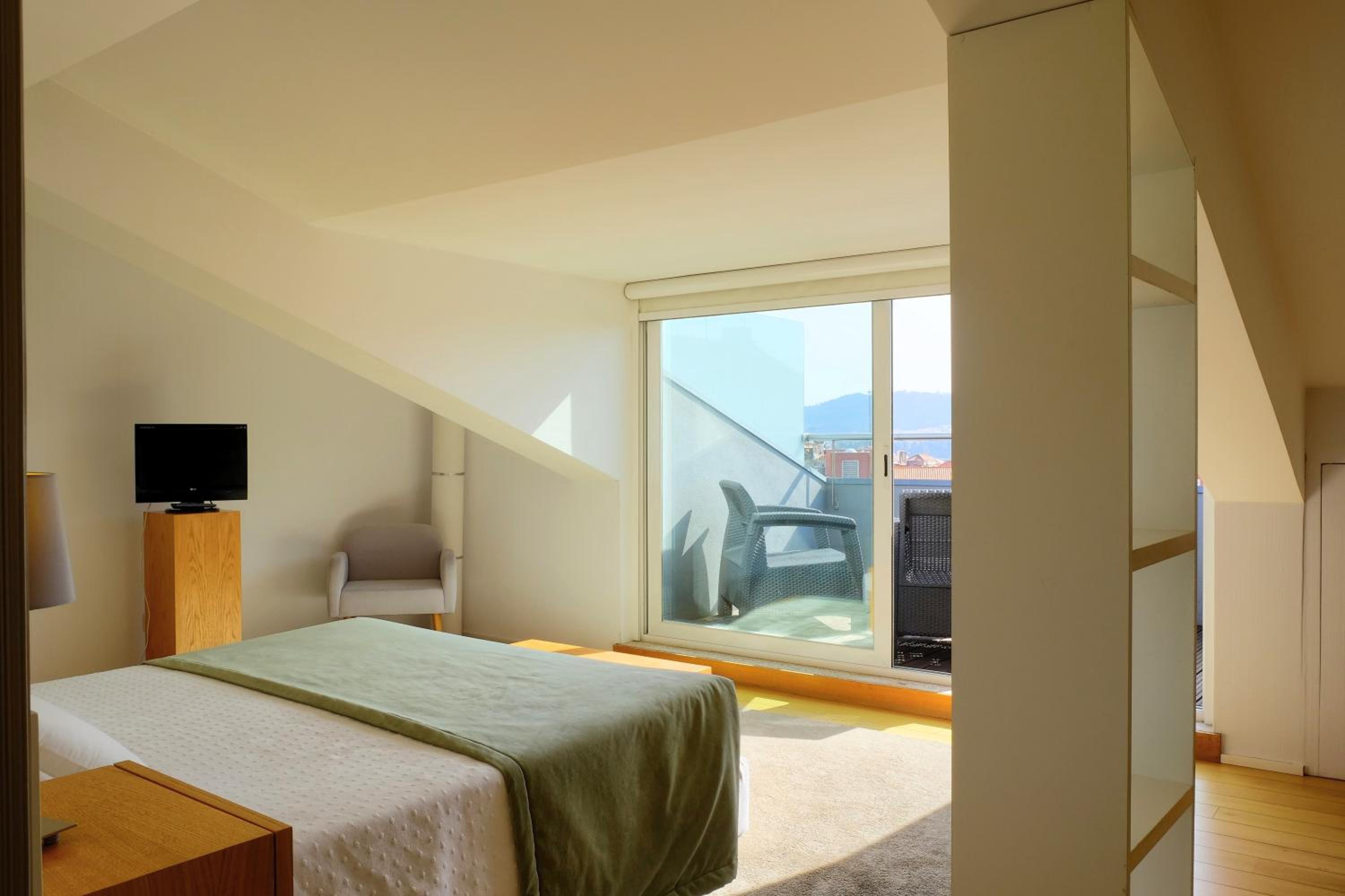 Junior Suite with Balcony photo 2