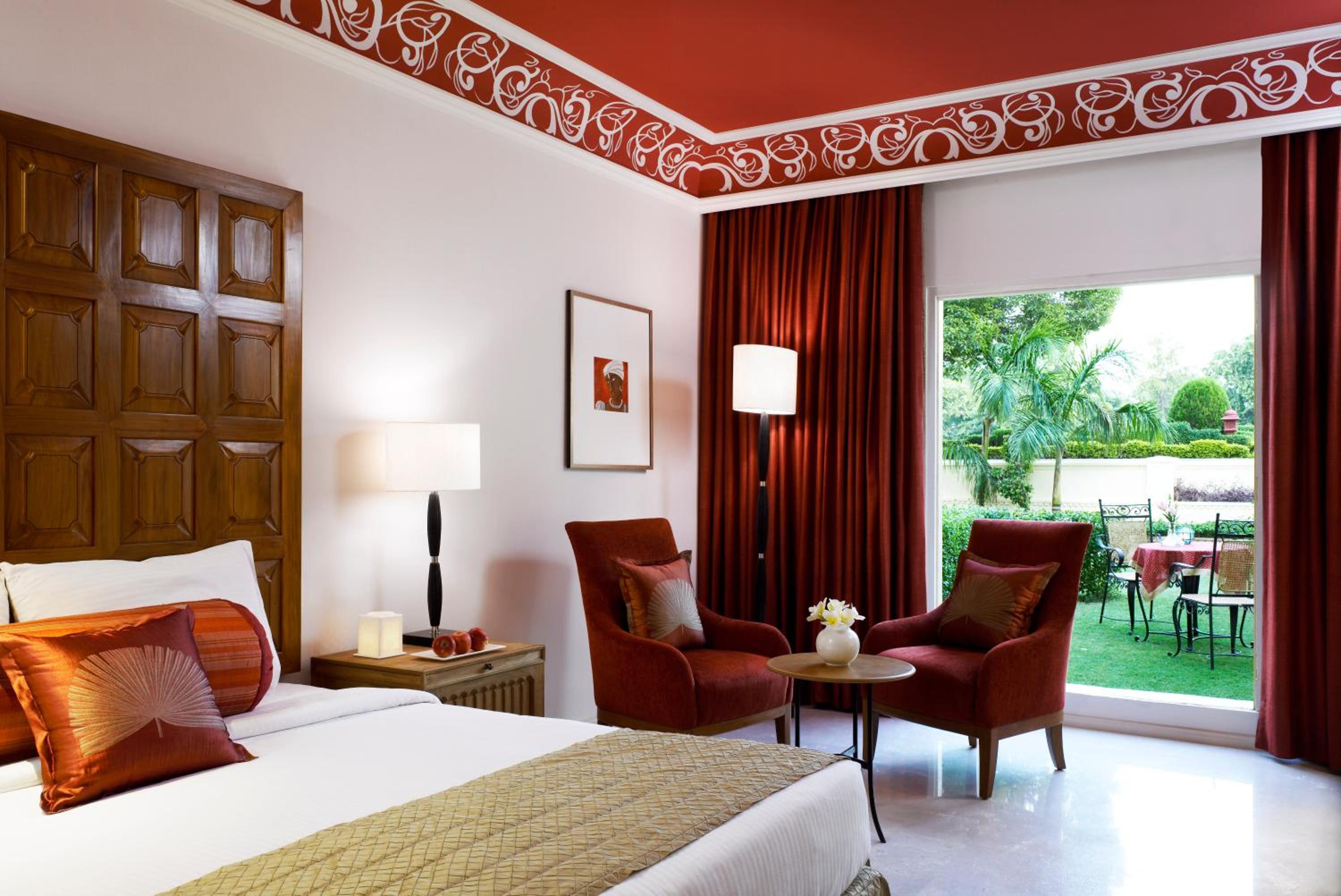 Luxury Room with Private Sitout Garden View - Photo 4