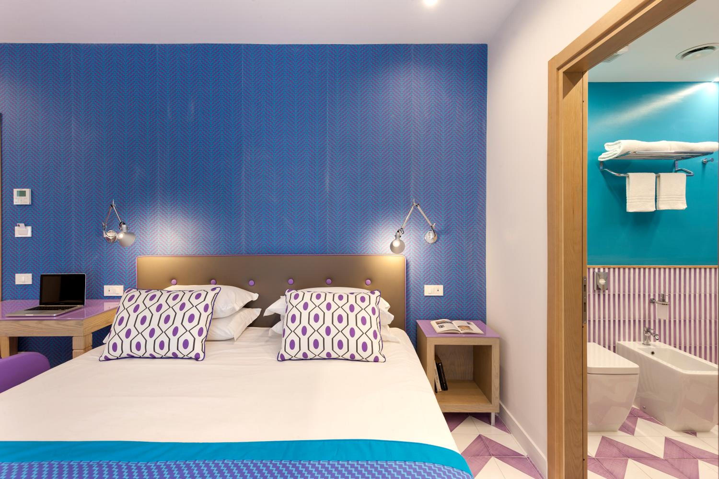 Quadruple Room - Photo 8