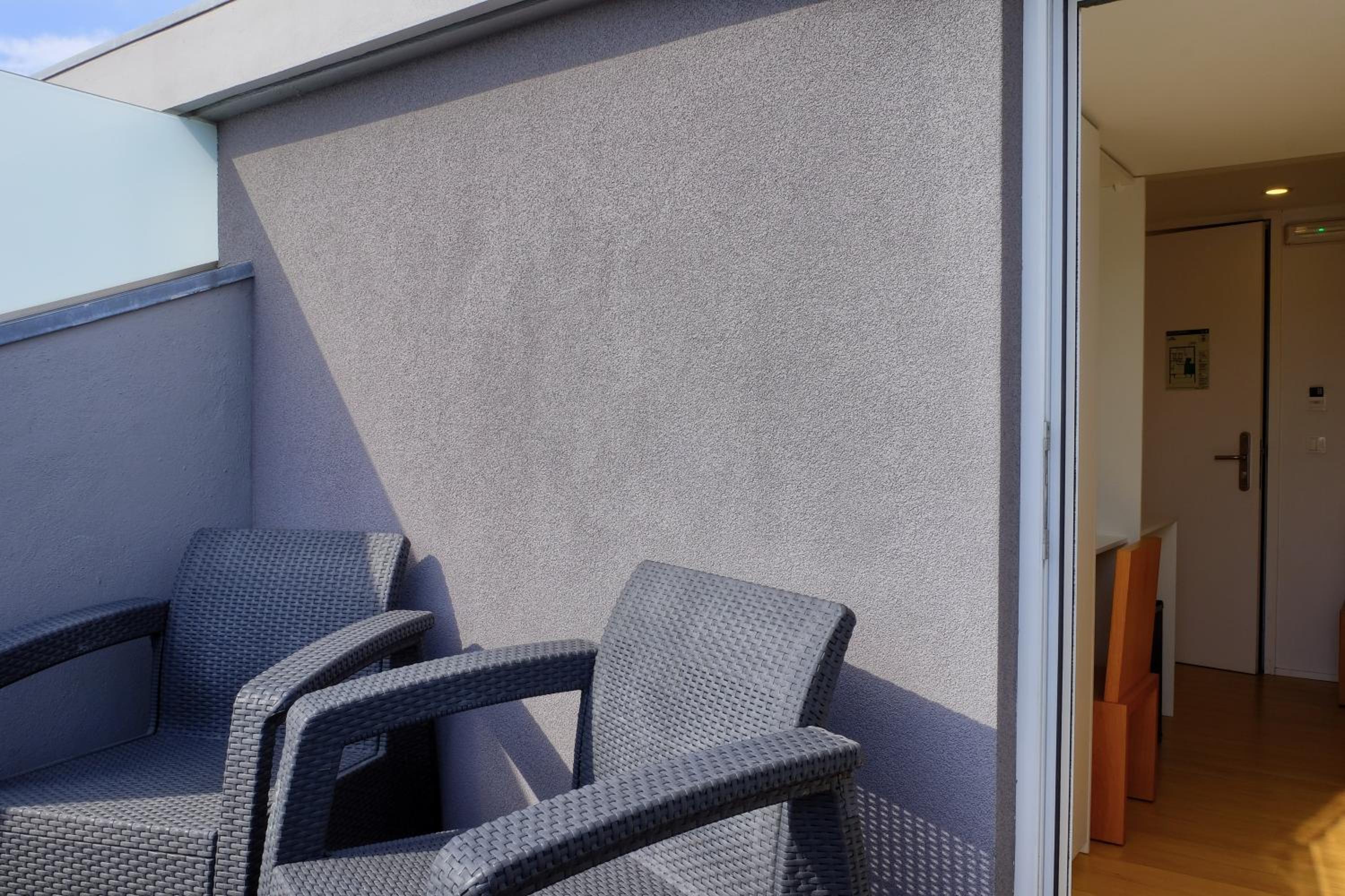 Double or Twin Room with View - Photo 2