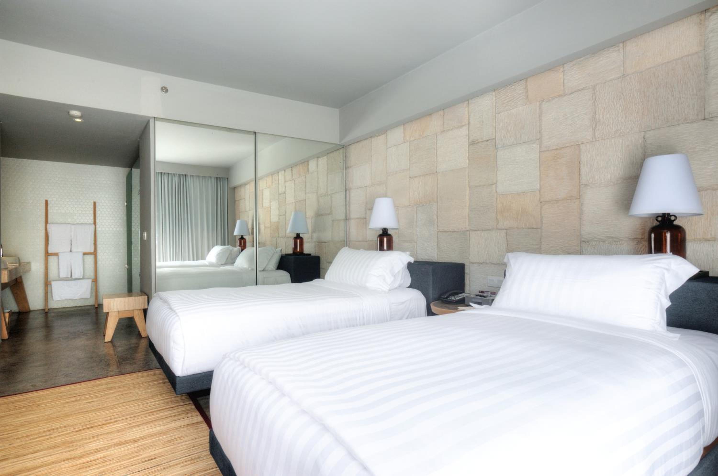 Suite - Photo 6