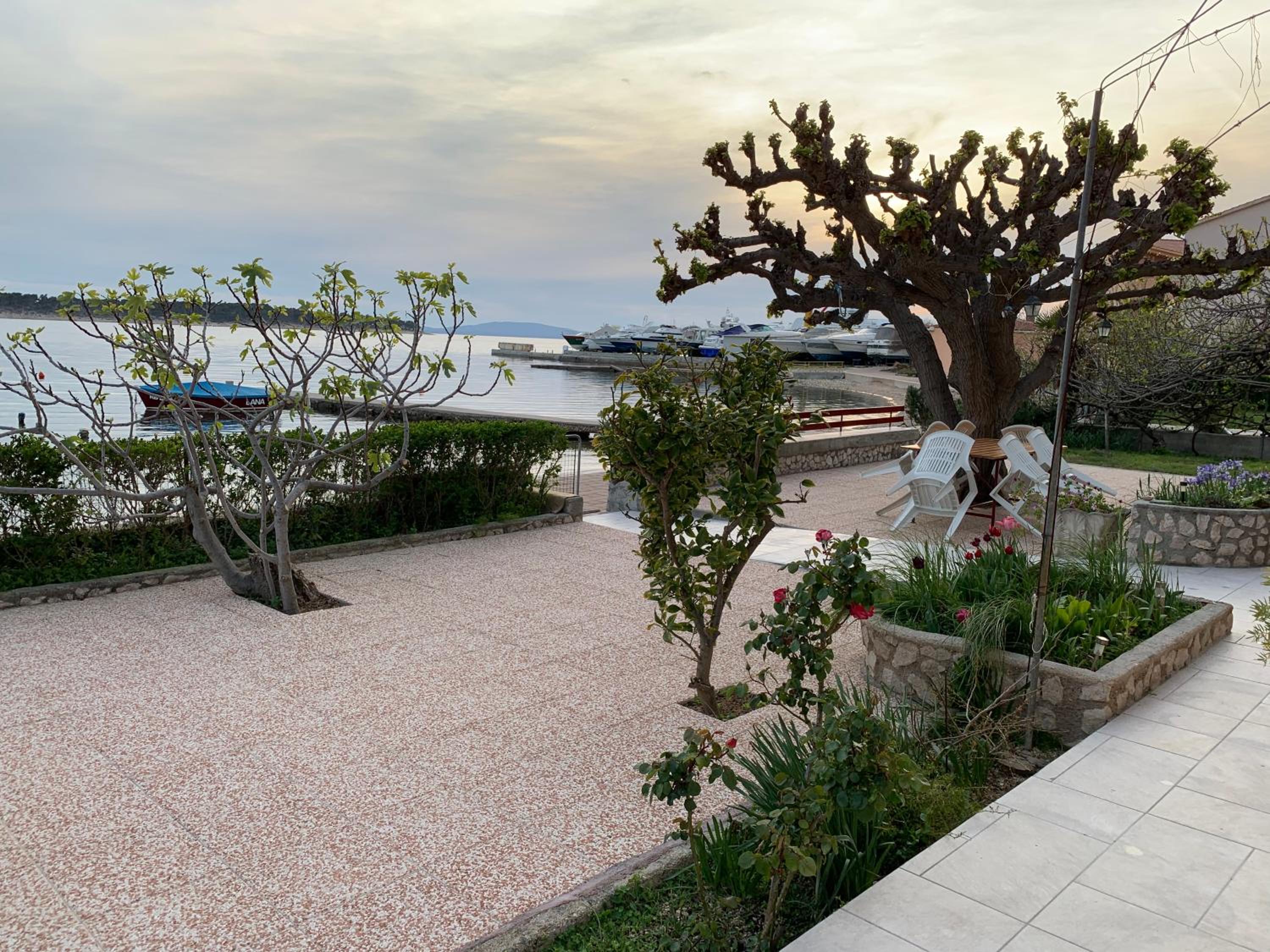 Apartment with Sea View 2 - Photo 20