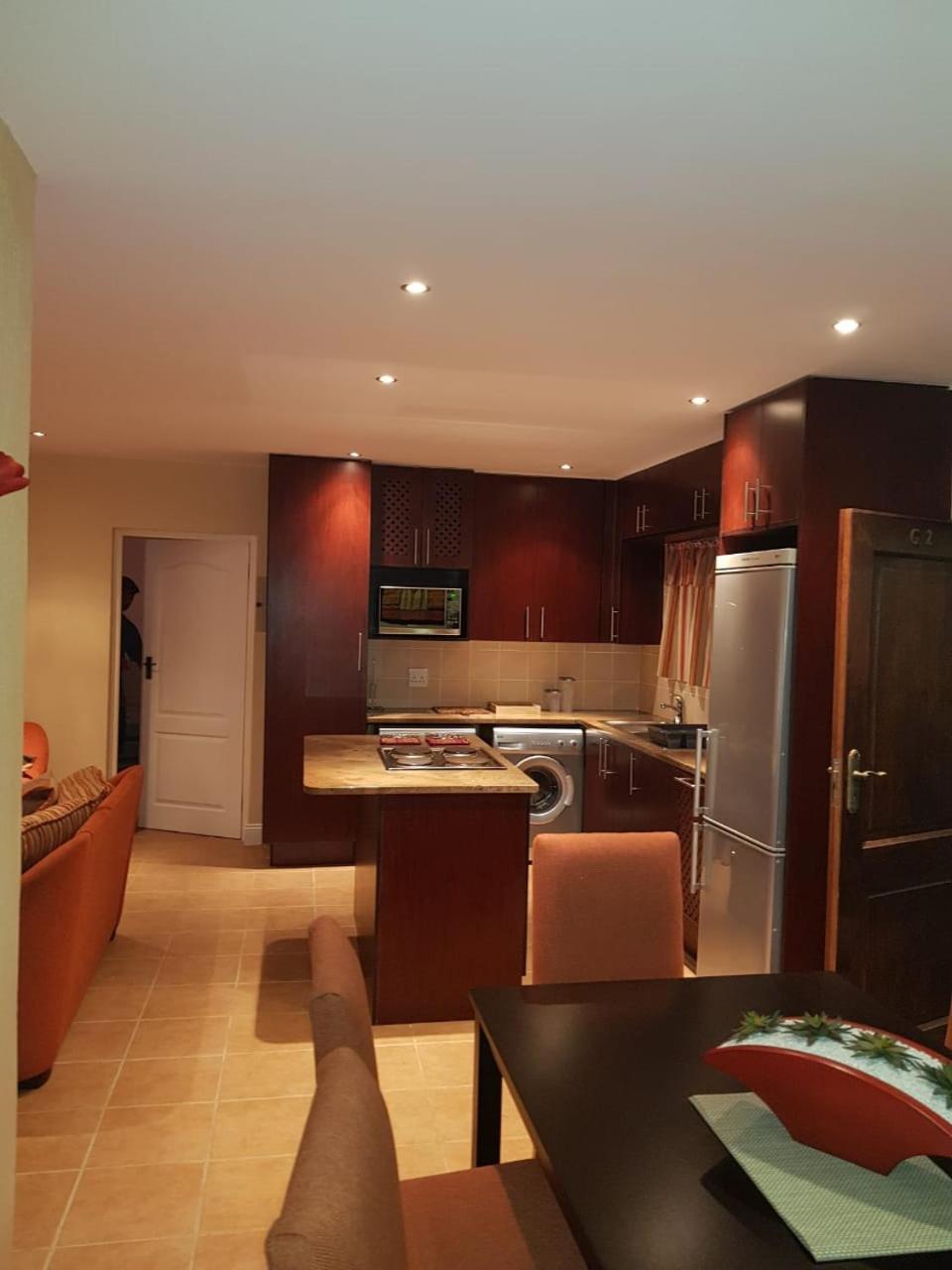 Three-Bedroom Apartment - Photo 24