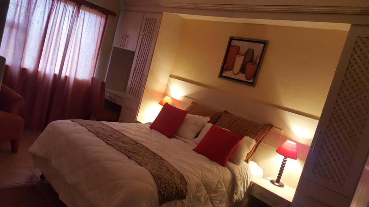 Three-Bedroom Apartment - Photo 2