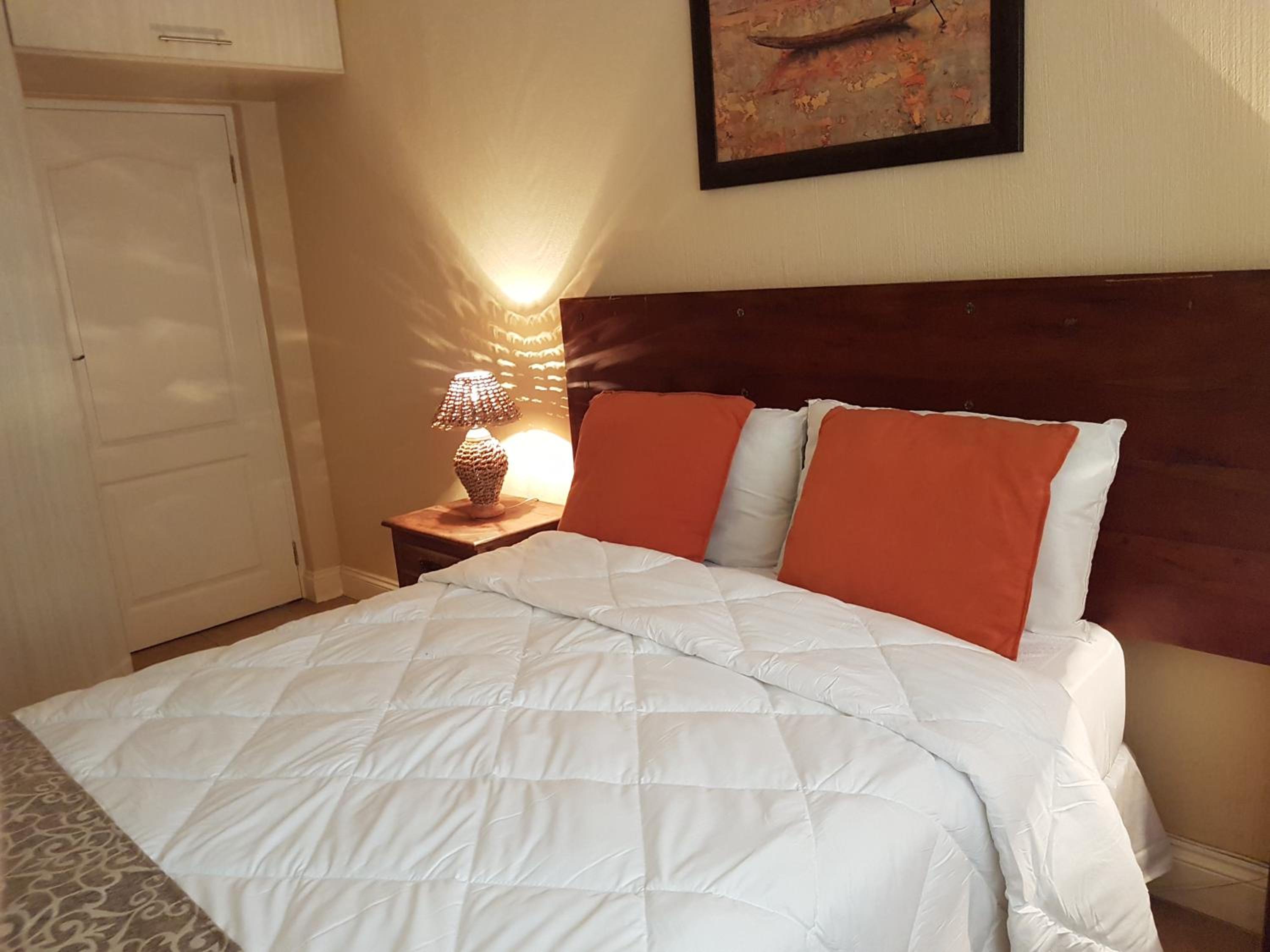Three-Bedroom Apartment - Photo 13