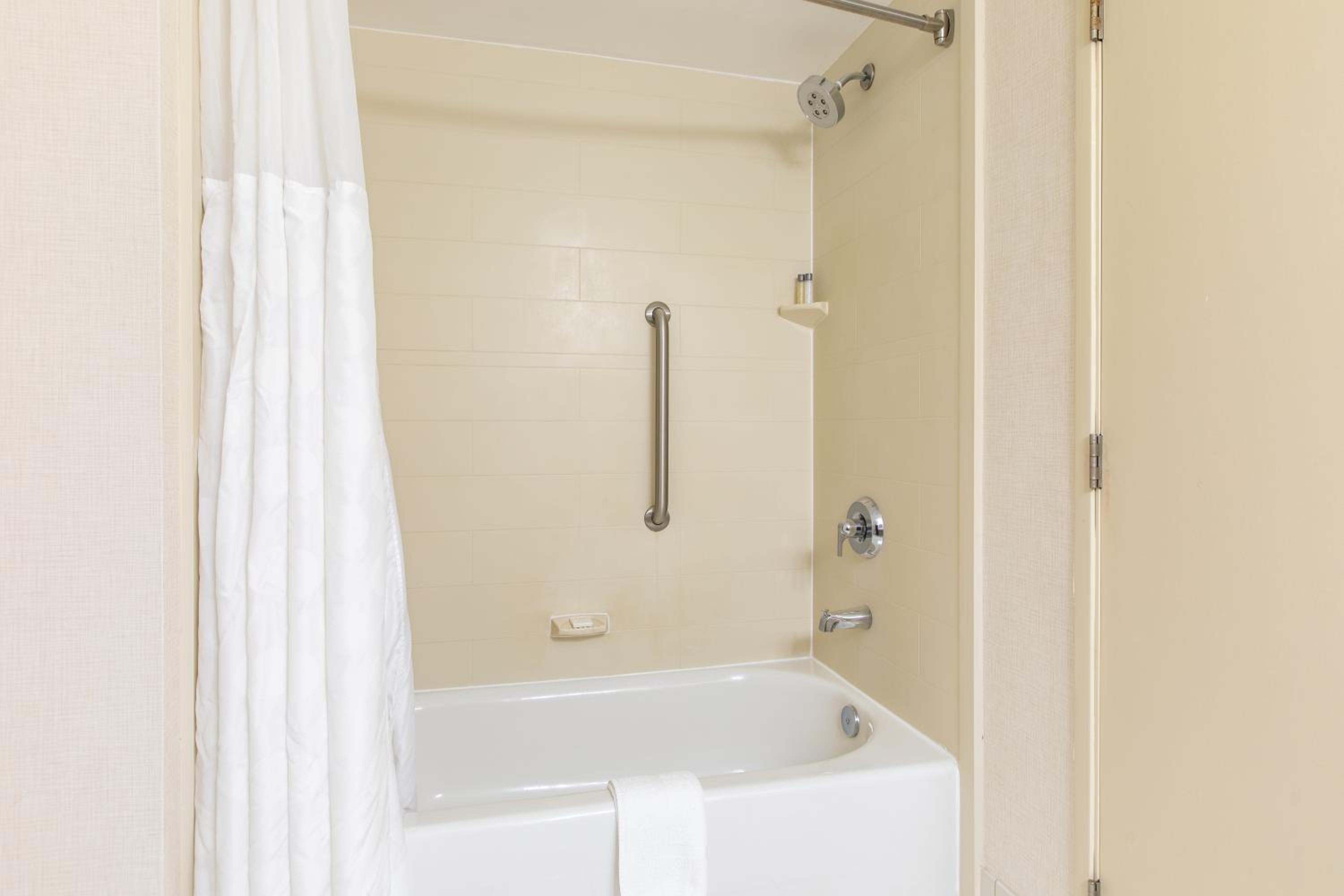 King Room - Non-Smoking - Photo 11